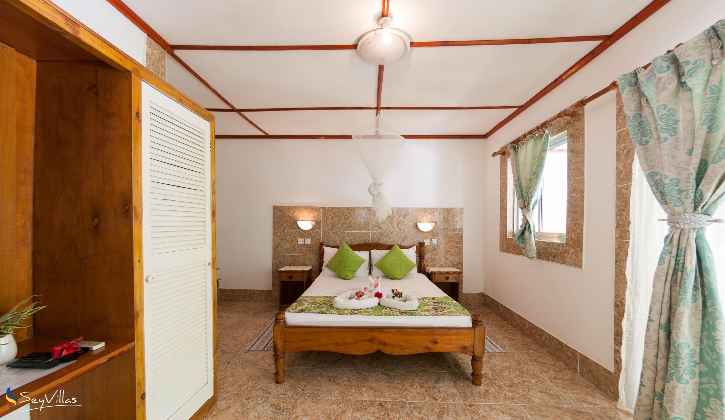 Foto 78: Rising Sun Guesthouse - Standard Zimmer - La Digue (Seychellen)