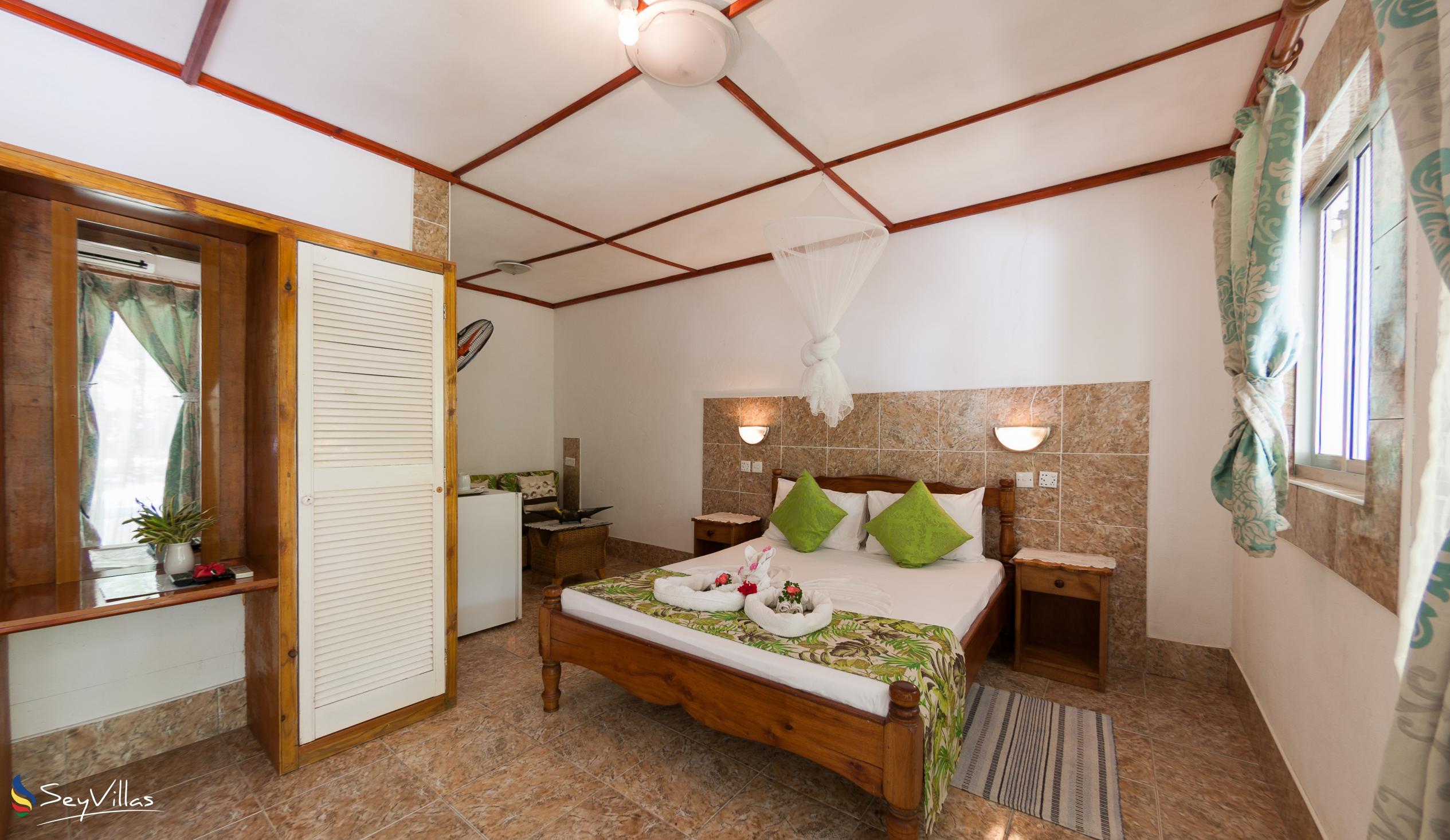 Foto 76: Rising Sun Guesthouse - Standard Zimmer - La Digue (Seychellen)