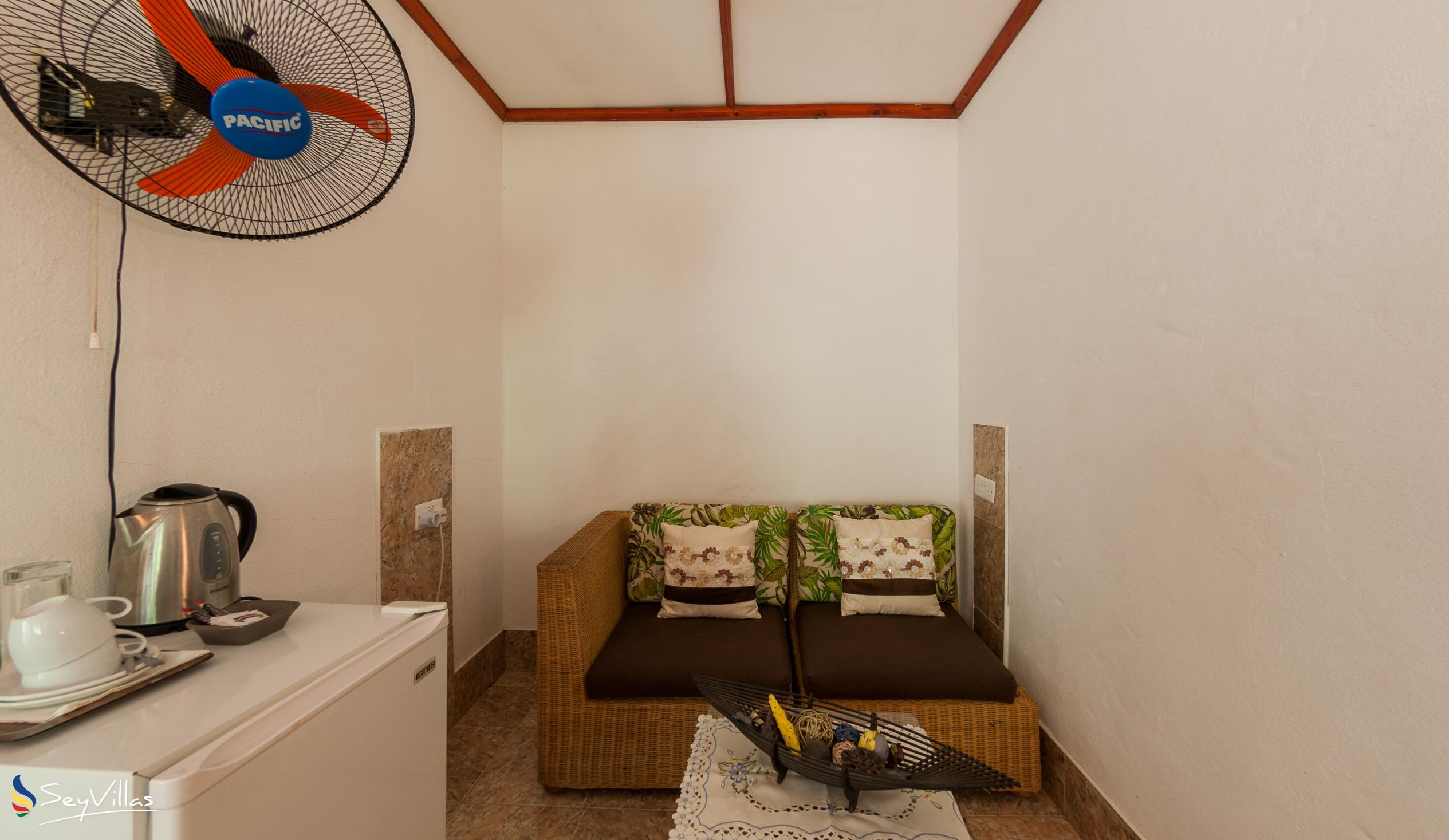 Foto 73: Rising Sun Guesthouse - Standard Zimmer - La Digue (Seychellen)