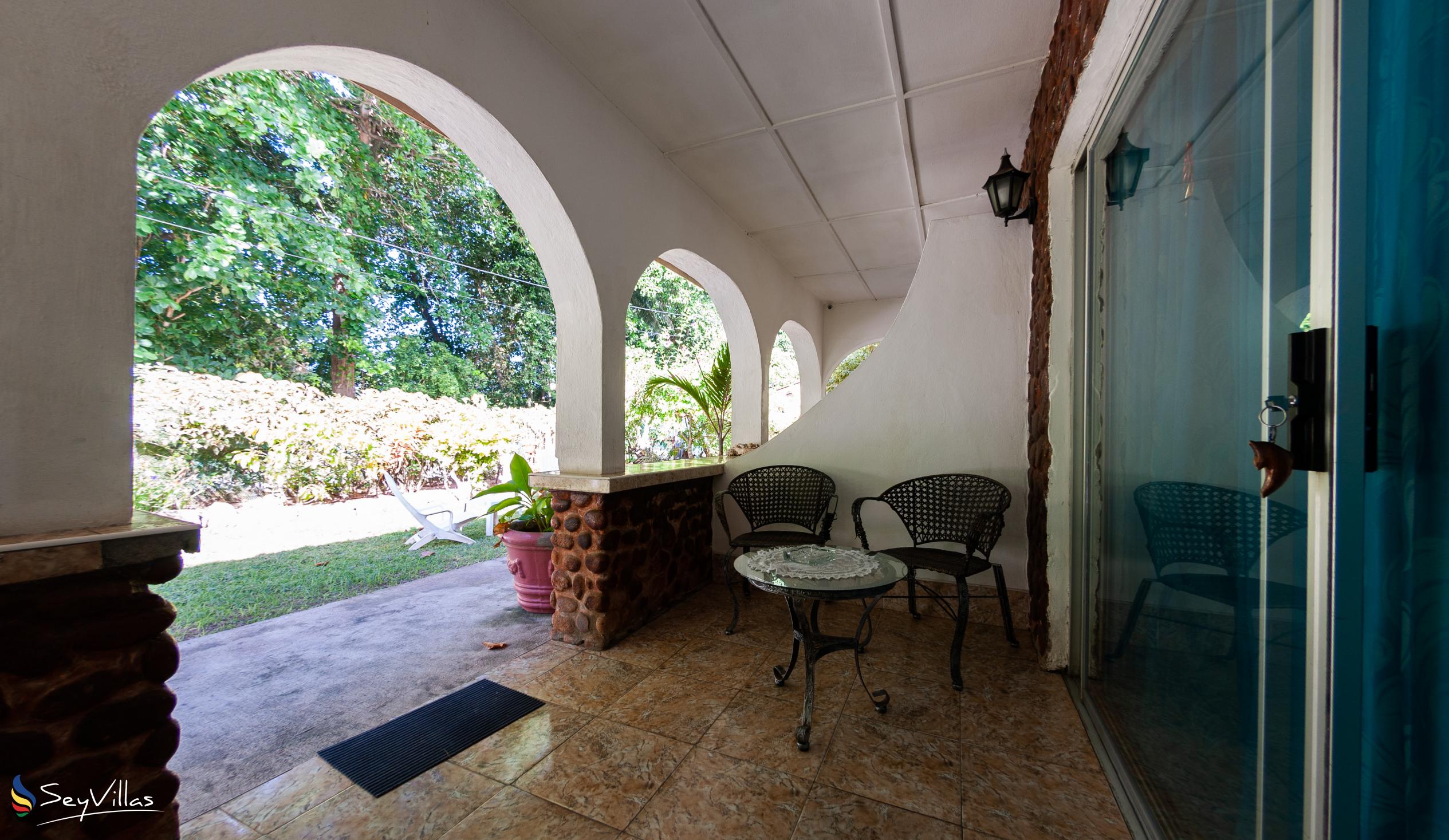 Foto 84: Rising Sun Guesthouse - Standard Dreibettzimmer - La Digue (Seychellen)