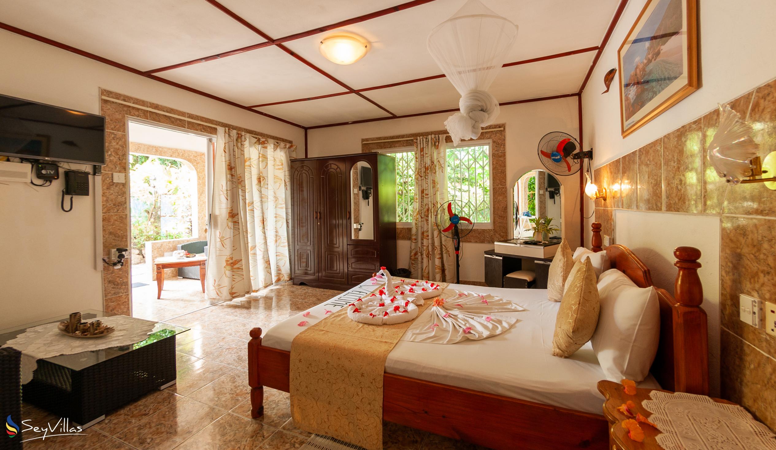 Foto 99: Rising Sun Guesthouse - Standard Zimmer - La Digue (Seychellen)