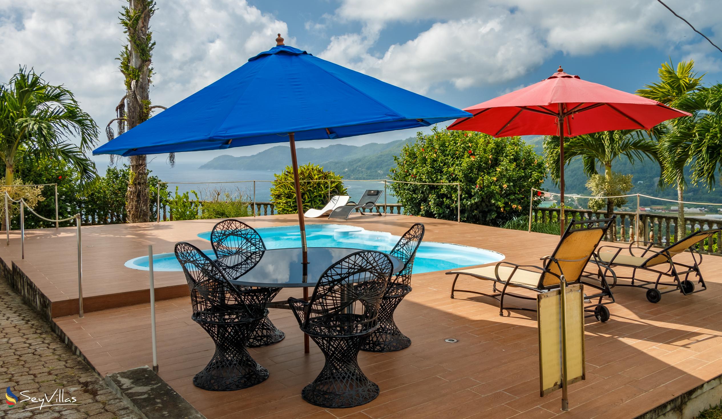 Photo 10: Villa Bel Age - Outdoor area - Mahé (Seychelles)