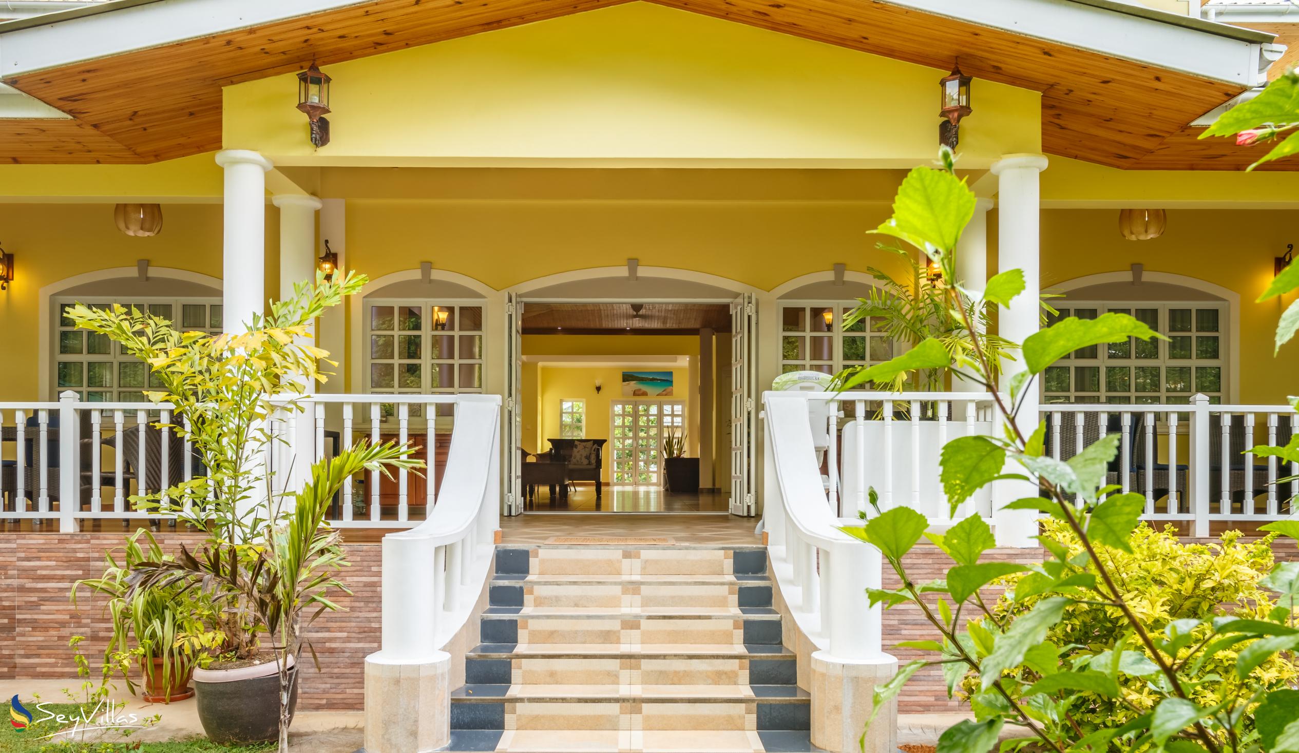Photo 3: Captain's Villa - Outdoor area - Mahé (Seychelles)