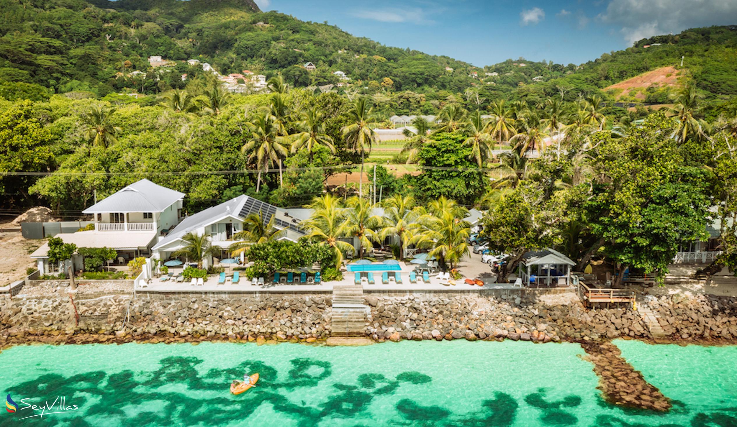Photo 1: Le Nautique Luxury Beachfront Apartments - Outdoor area - Mahé (Seychelles)