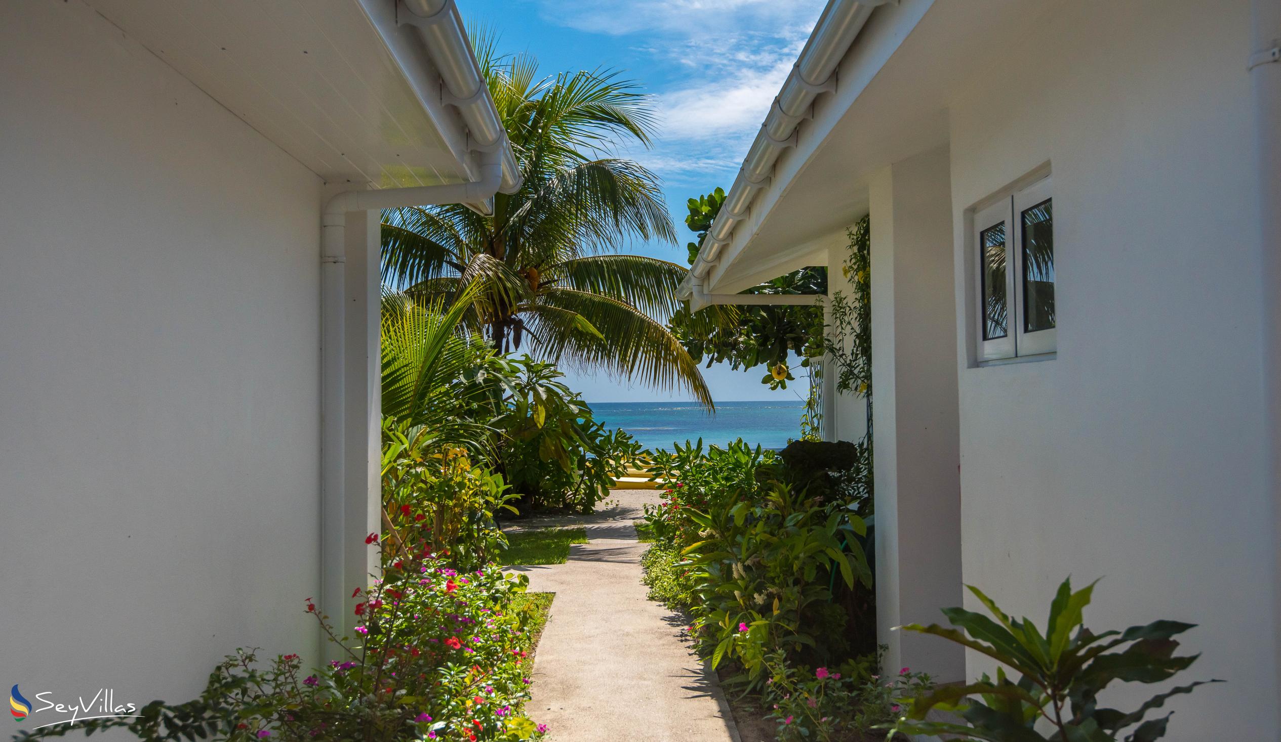 Photo 45: Le Nautique Luxury Beachfront Apartments - Outdoor area - Mahé (Seychelles)