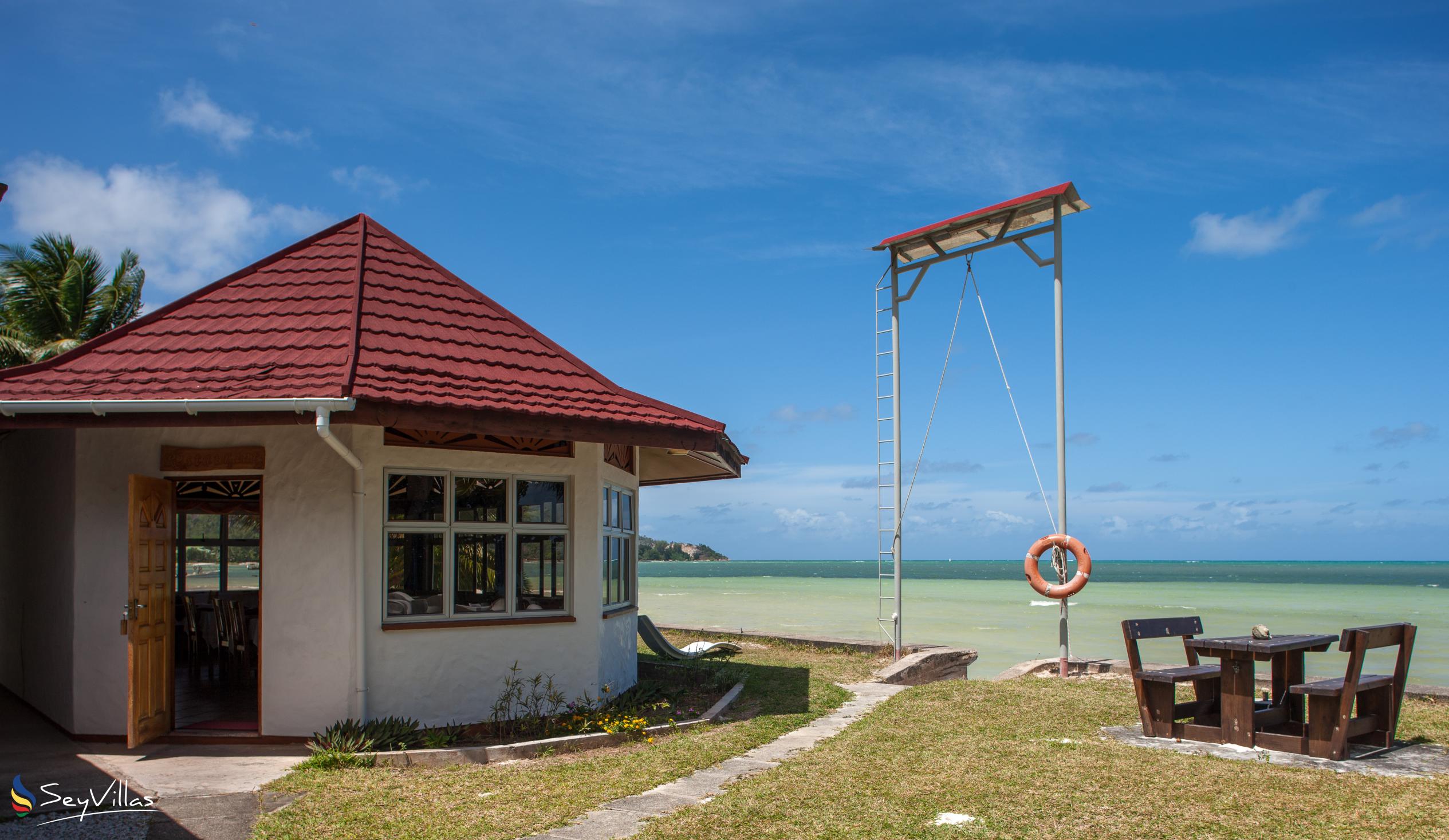 Foto 8: Beach Villa Guesthouse - Aussenbereich - Praslin (Seychellen)