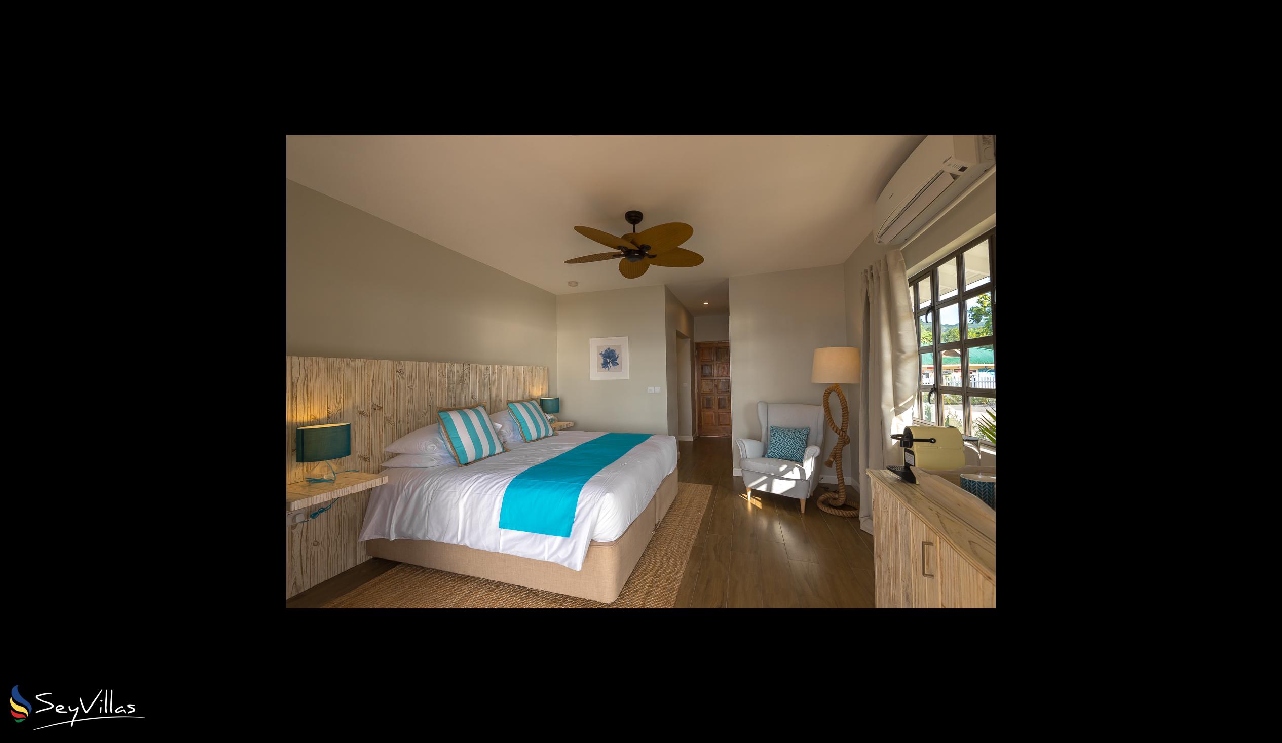 Foto 20: Le Nautique Luxury Waterfront Hotel - Gartenblickzimmer mit Kingsize-Bett - La Digue (Seychellen)