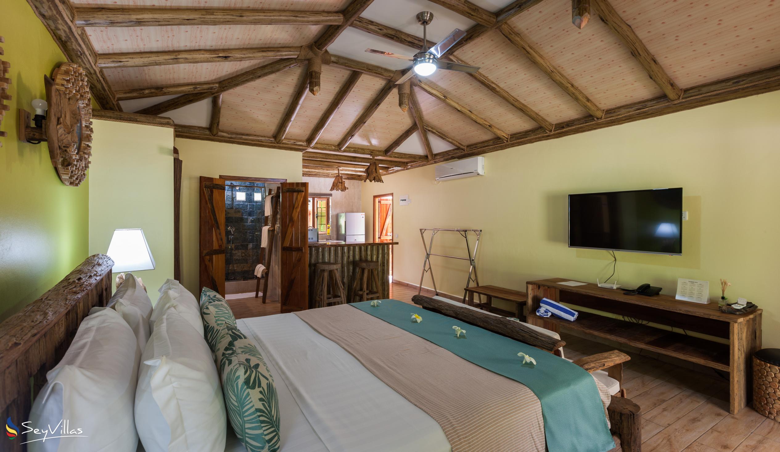 Photo 60: Anse Severe Beach Villa - Grande Villa Ground Floor - La Digue (Seychelles)