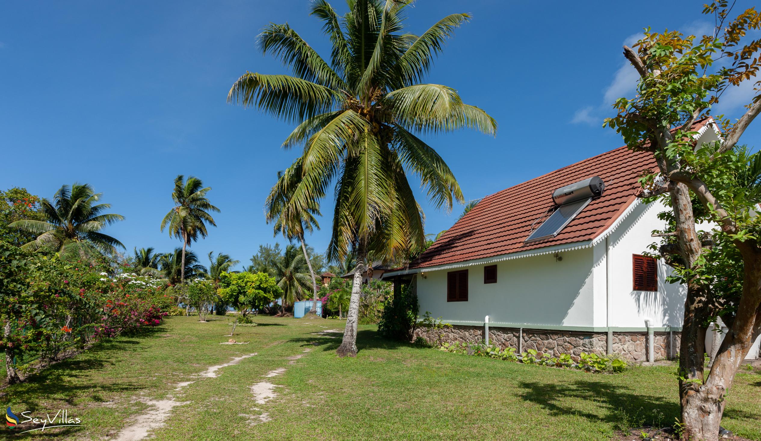 Foto 6: Villas Coco Beach - Aussenbereich - Praslin (Seychellen)
