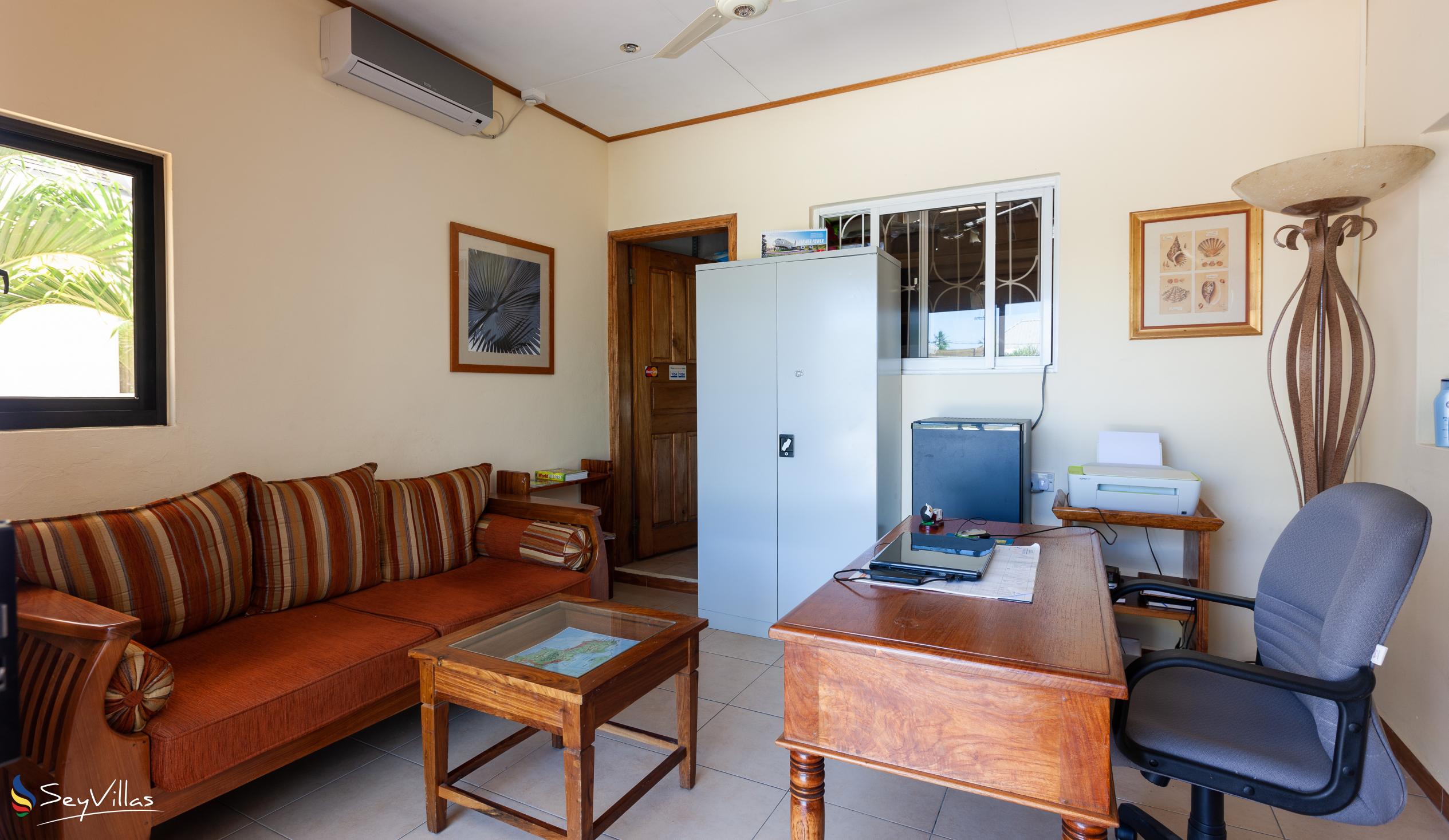 Photo 11: Villa Aya - Indoor area - Praslin (Seychelles)