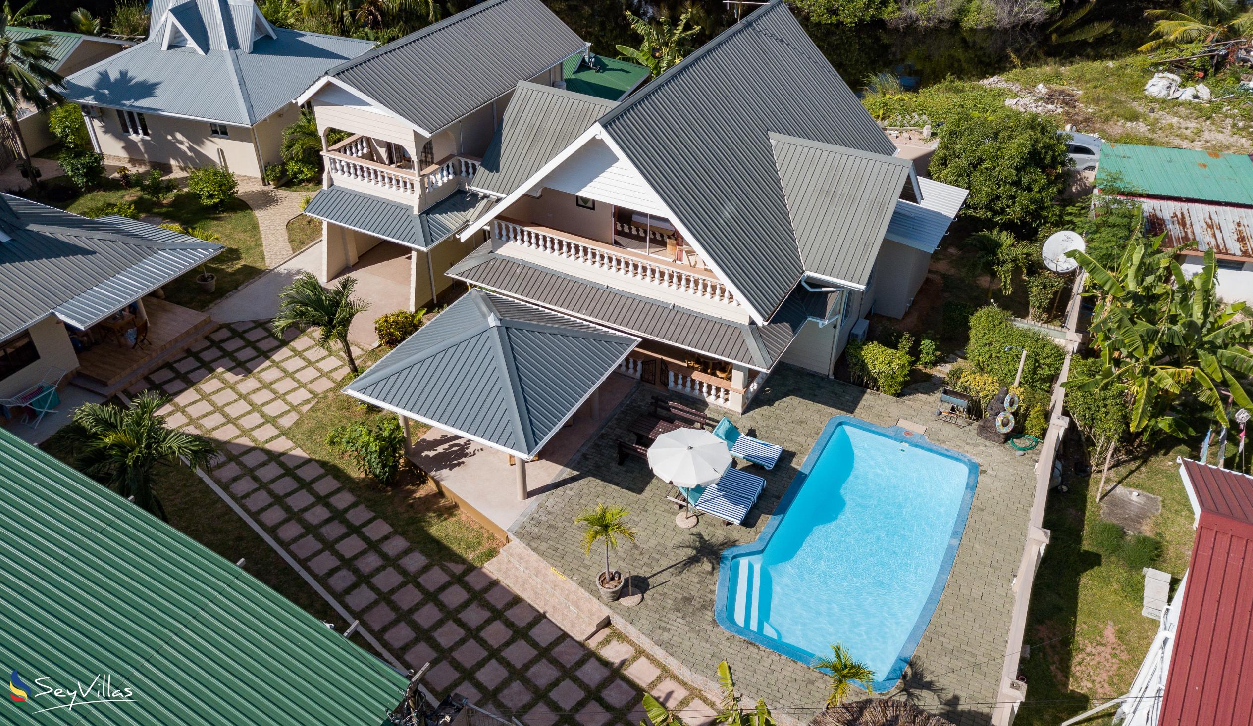 Photo 2: Villa Aya - Outdoor area - Praslin (Seychelles)