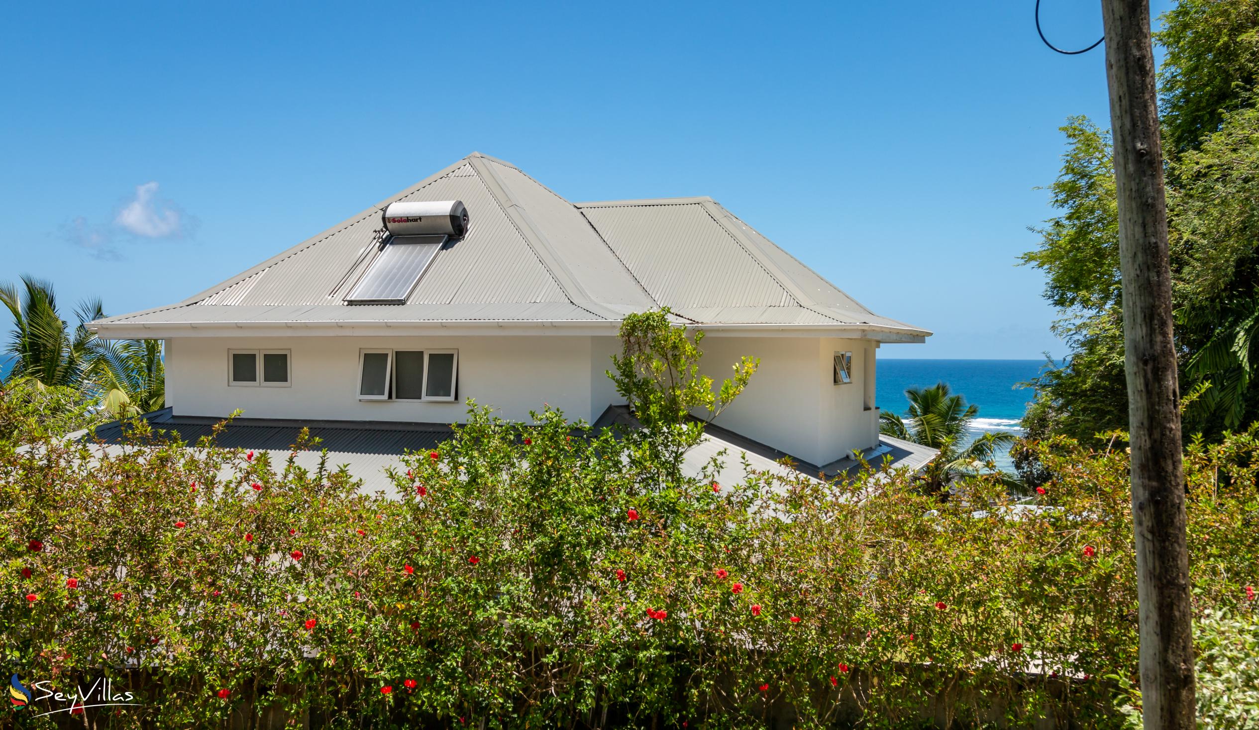 Foto 2: Blue Horizon Villas - Aussenbereich - Mahé (Seychellen)
