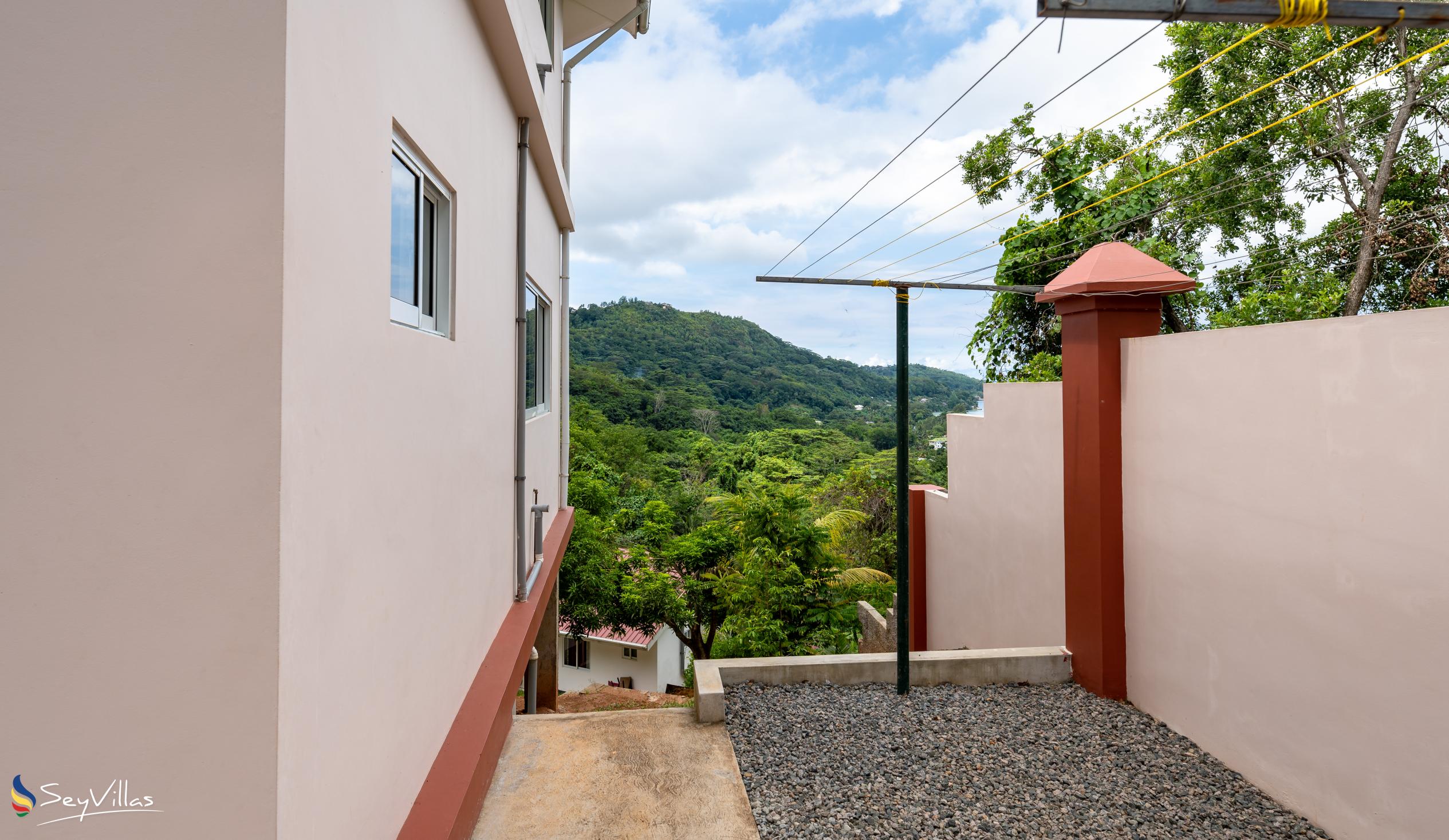 Foto 9: Cella Villa - Aussenbereich - Mahé (Seychellen)