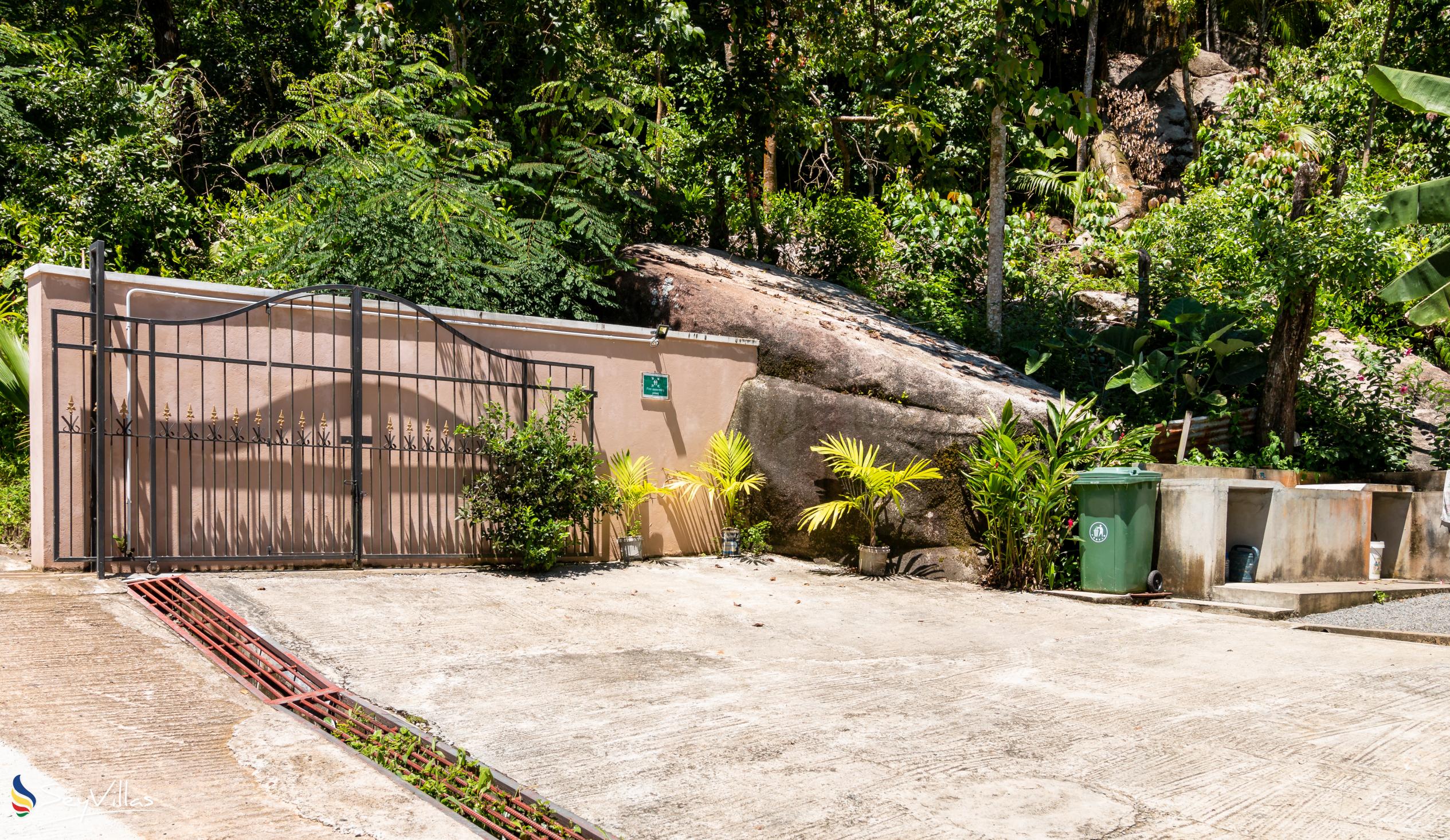 Photo 11: Belle Montagne Holiday - Outdoor area - Mahé (Seychelles)