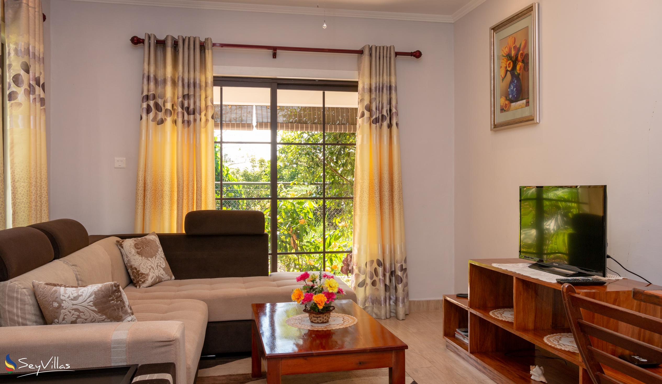 Photo 31: Belle Montagne Holiday - 1-Bedroom Apartment Ground Floor - Mahé (Seychelles)