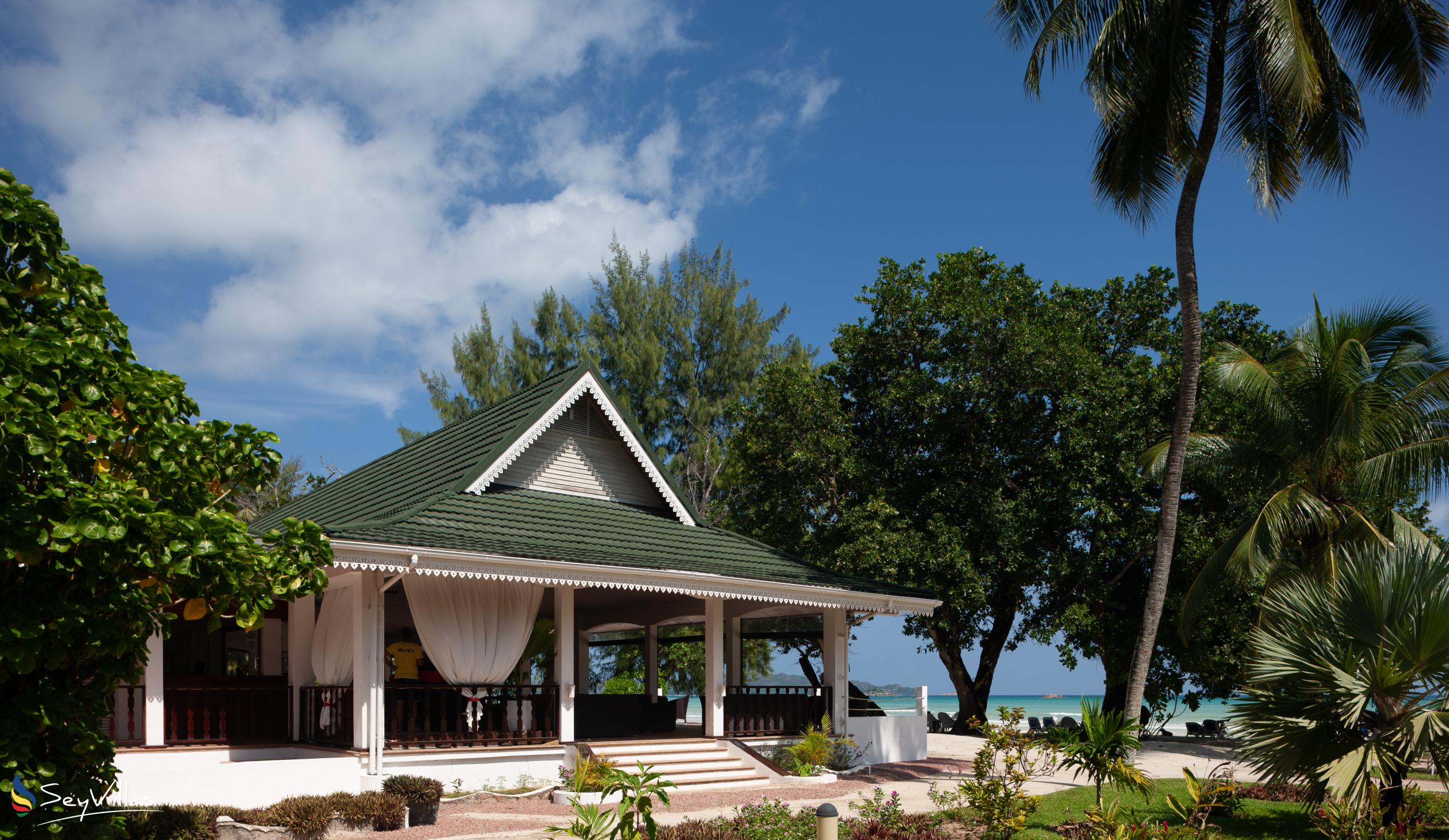 Foto 2: Hotel Cote D'Or Lodge - Aussenbereich - Praslin (Seychellen)
