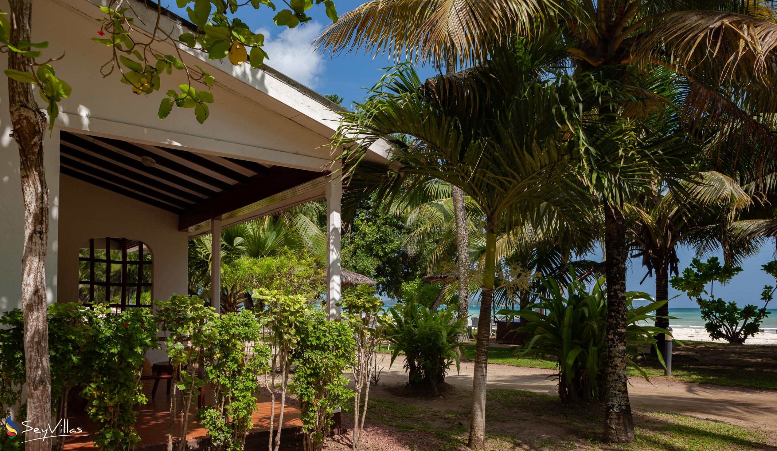 Foto 8: Hotel Cote D'Or Lodge - Aussenbereich - Praslin (Seychellen)