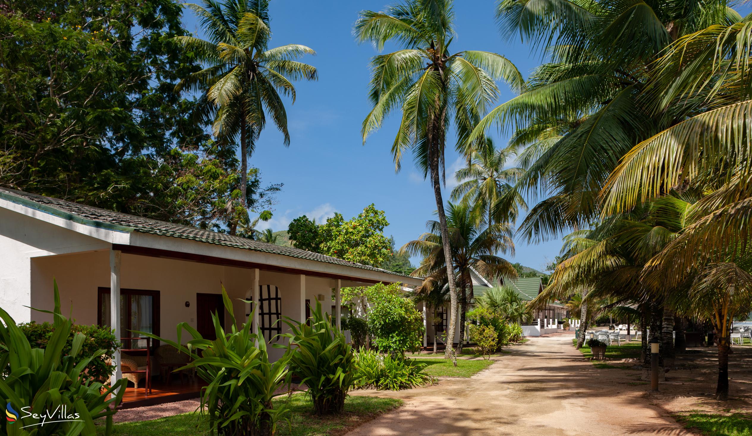 Foto 7: Hotel Cote D'Or Lodge - Aussenbereich - Praslin (Seychellen)