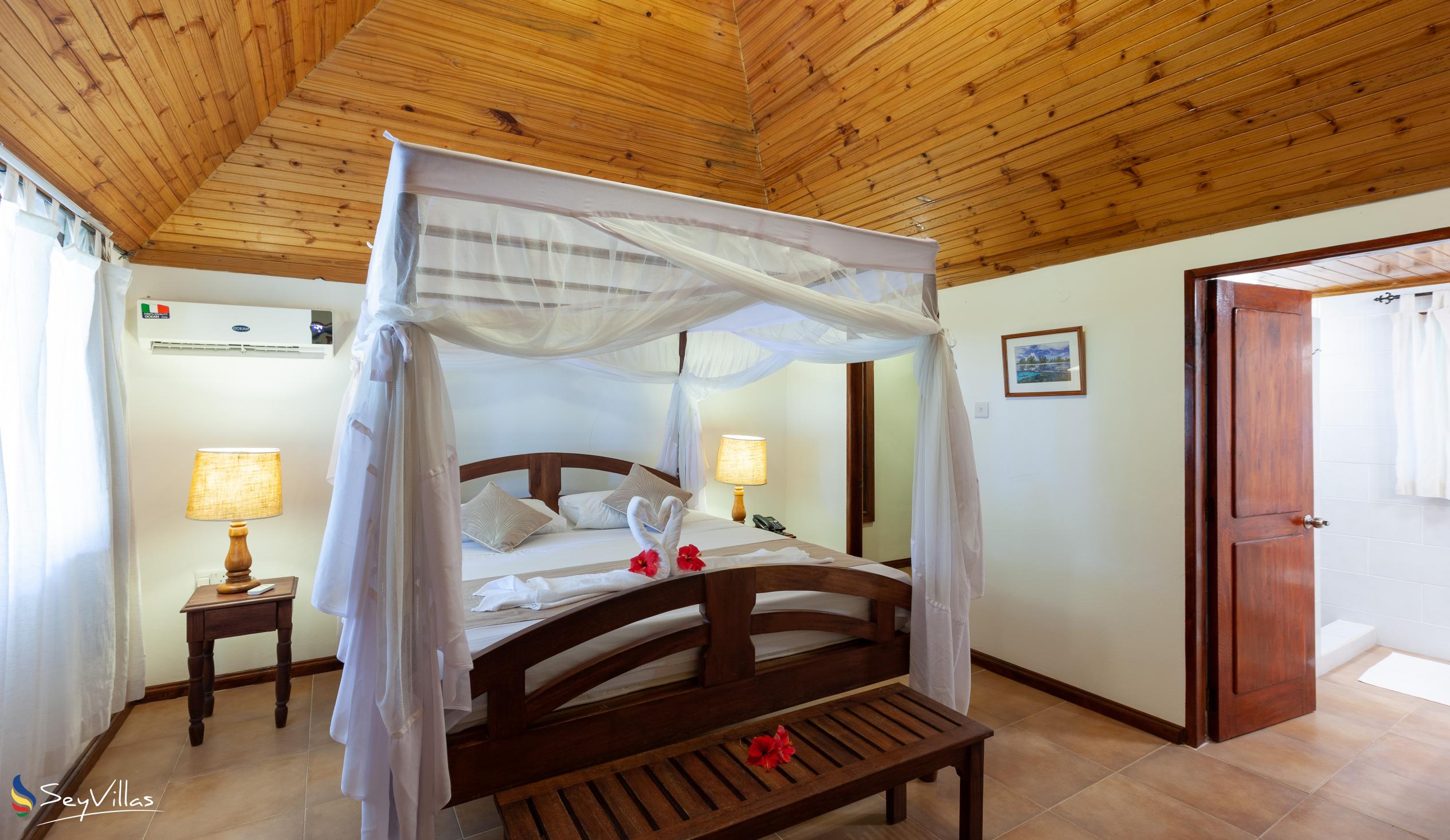 Foto 69: Hotel Cote D'Or Lodge - Beachfront-Zimmer - Praslin (Seychellen)