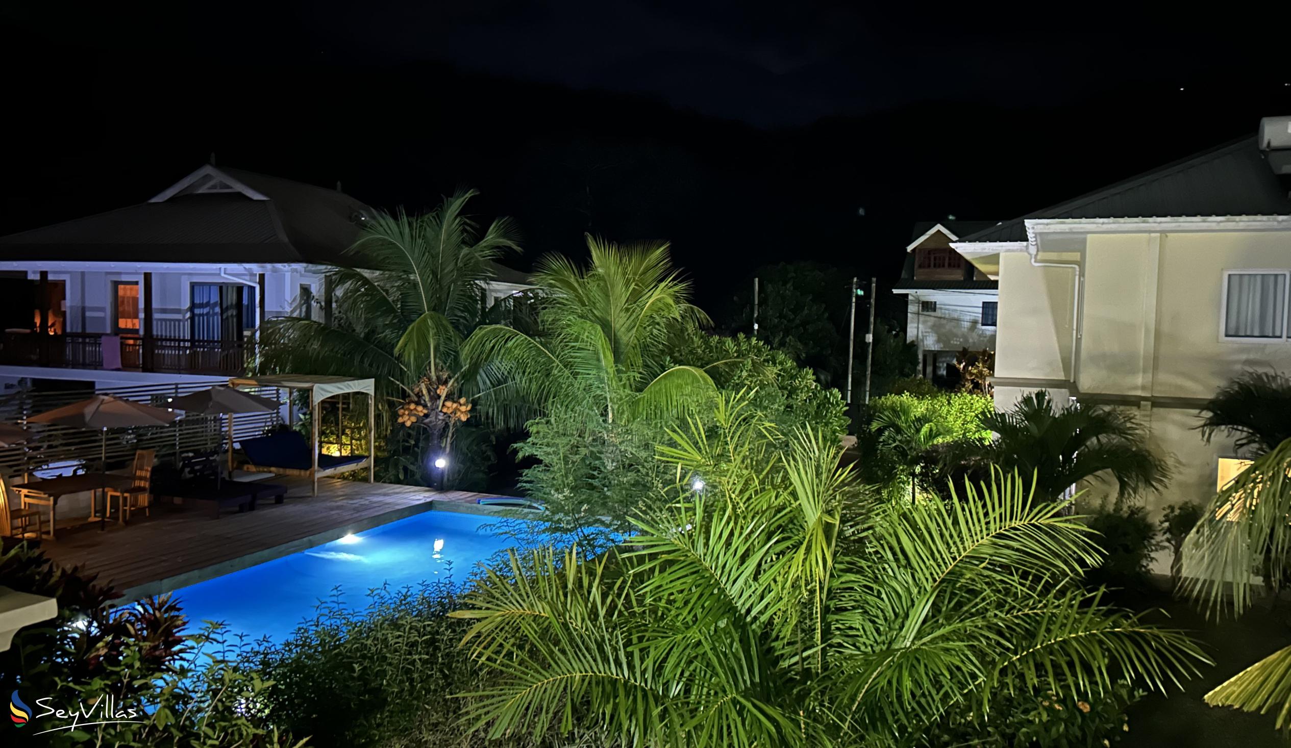 Photo 14: The Seaboards Apartments - Outdoor area - Mahé (Seychelles)