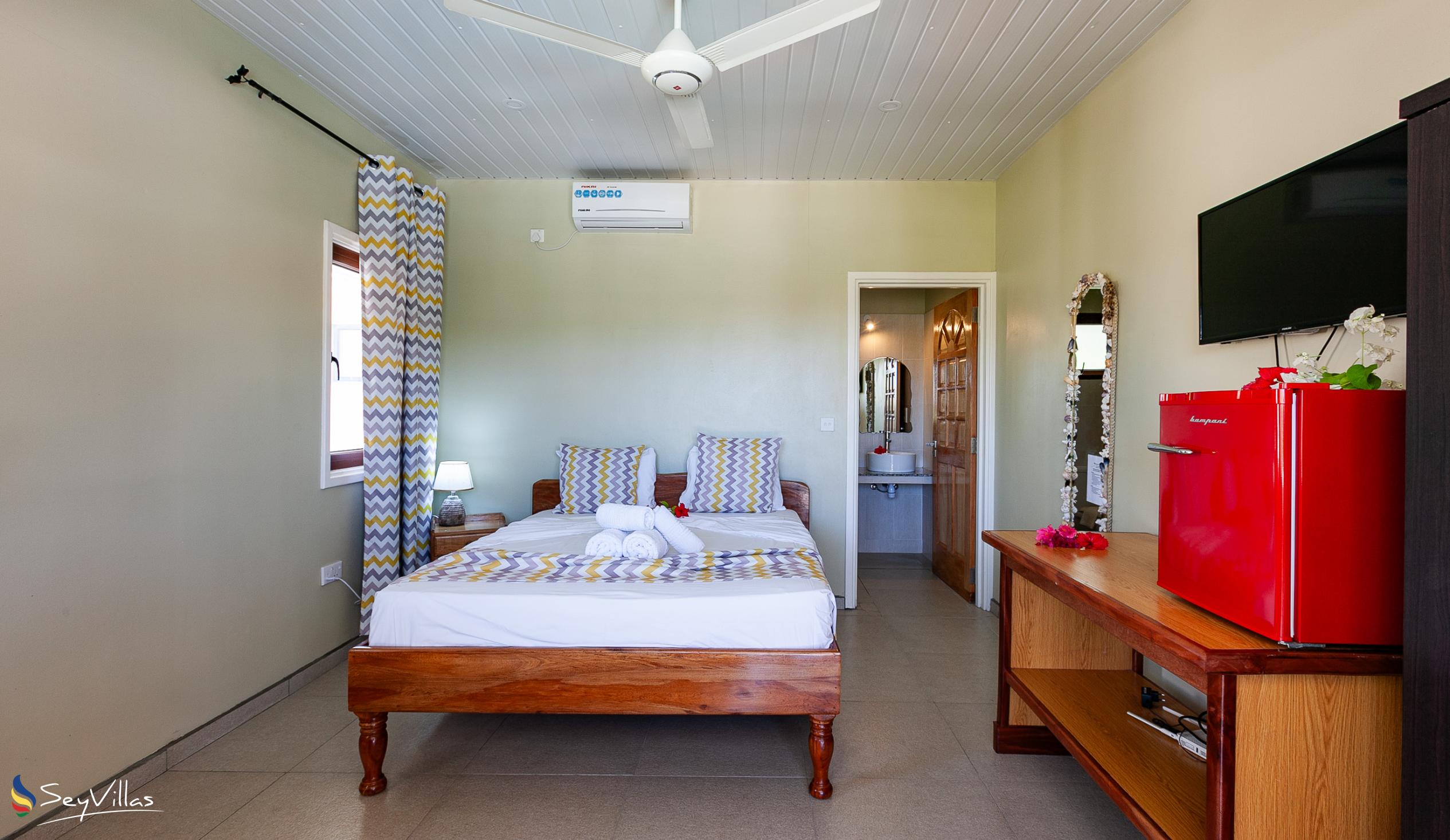 Foto 21: Hyde-Tide Apartments - Standard Zimmer - La Digue (Seychellen)