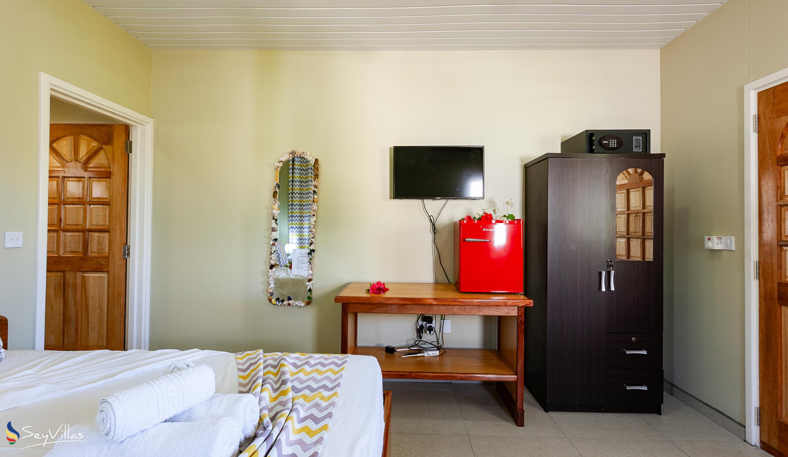 Foto 23: Hyde-Tide Guesthouse - Standard Zimmer - La Digue (Seychellen)