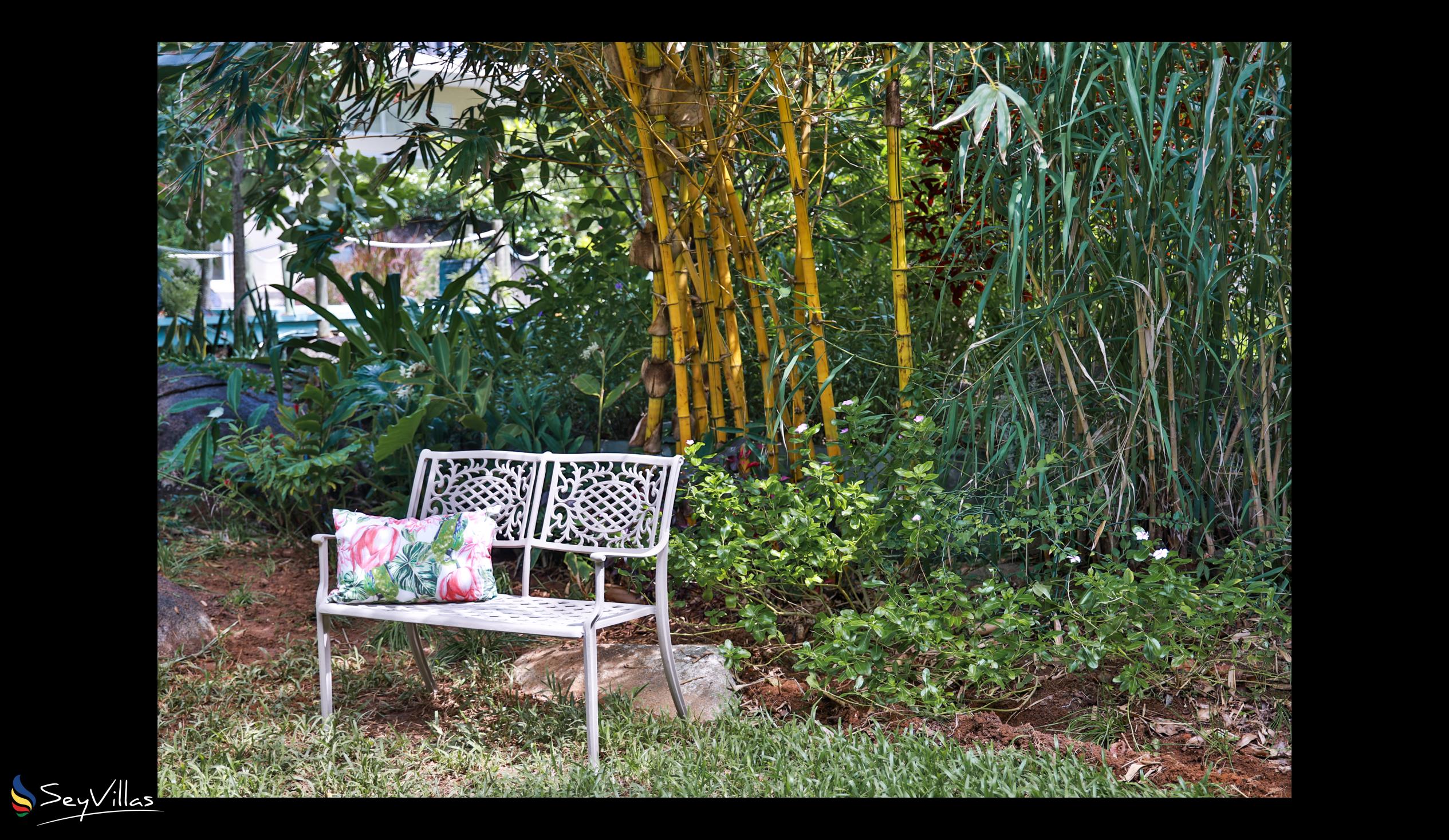 Foto 16: Domaine Desaubin Luxury Villas - Aussenbereich - Mahé (Seychellen)