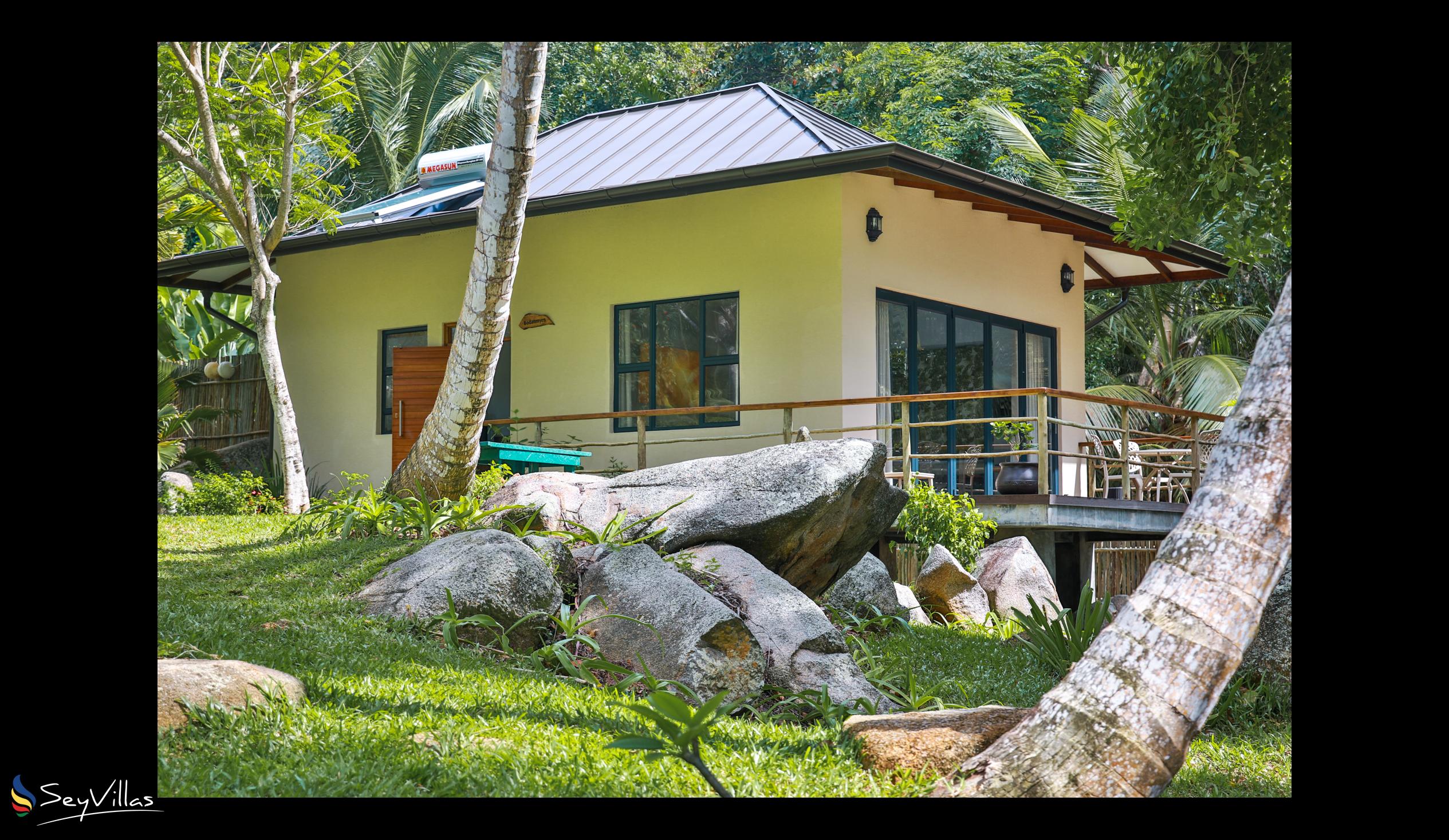 Foto 3: Domaine Desaubin Luxury Villas - Aussenbereich - Mahé (Seychellen)