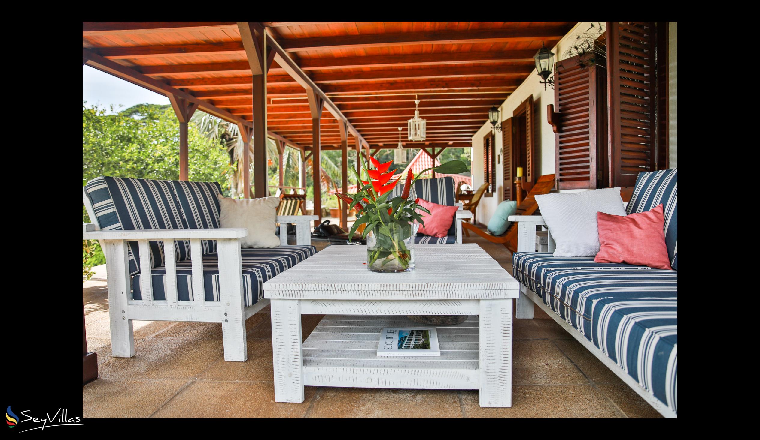Foto 19: Domaine Desaubin Luxury Villas - Aussenbereich - Mahé (Seychellen)