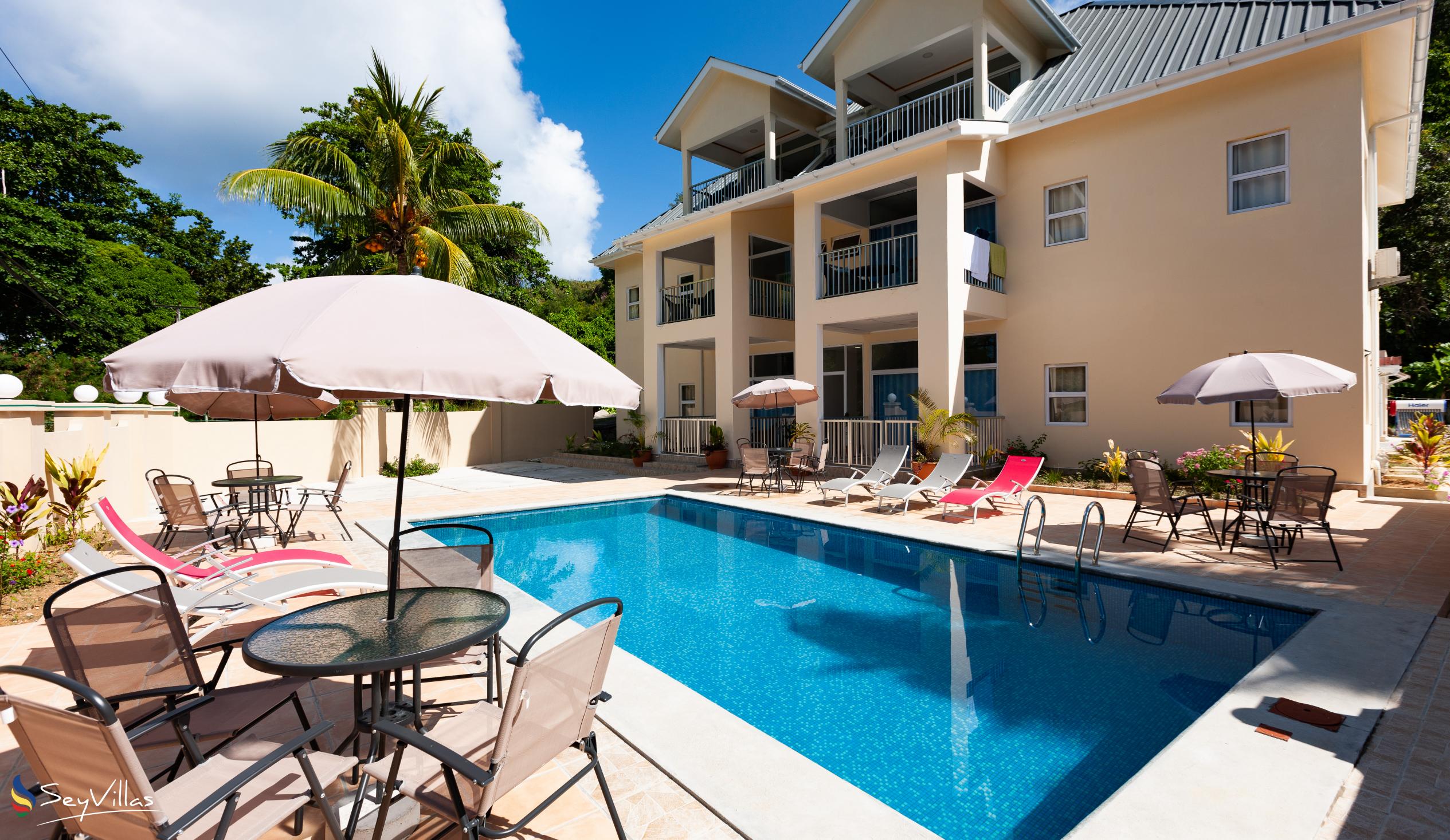 Foto 1: Home Confort - Aussenbereich - Praslin (Seychellen)