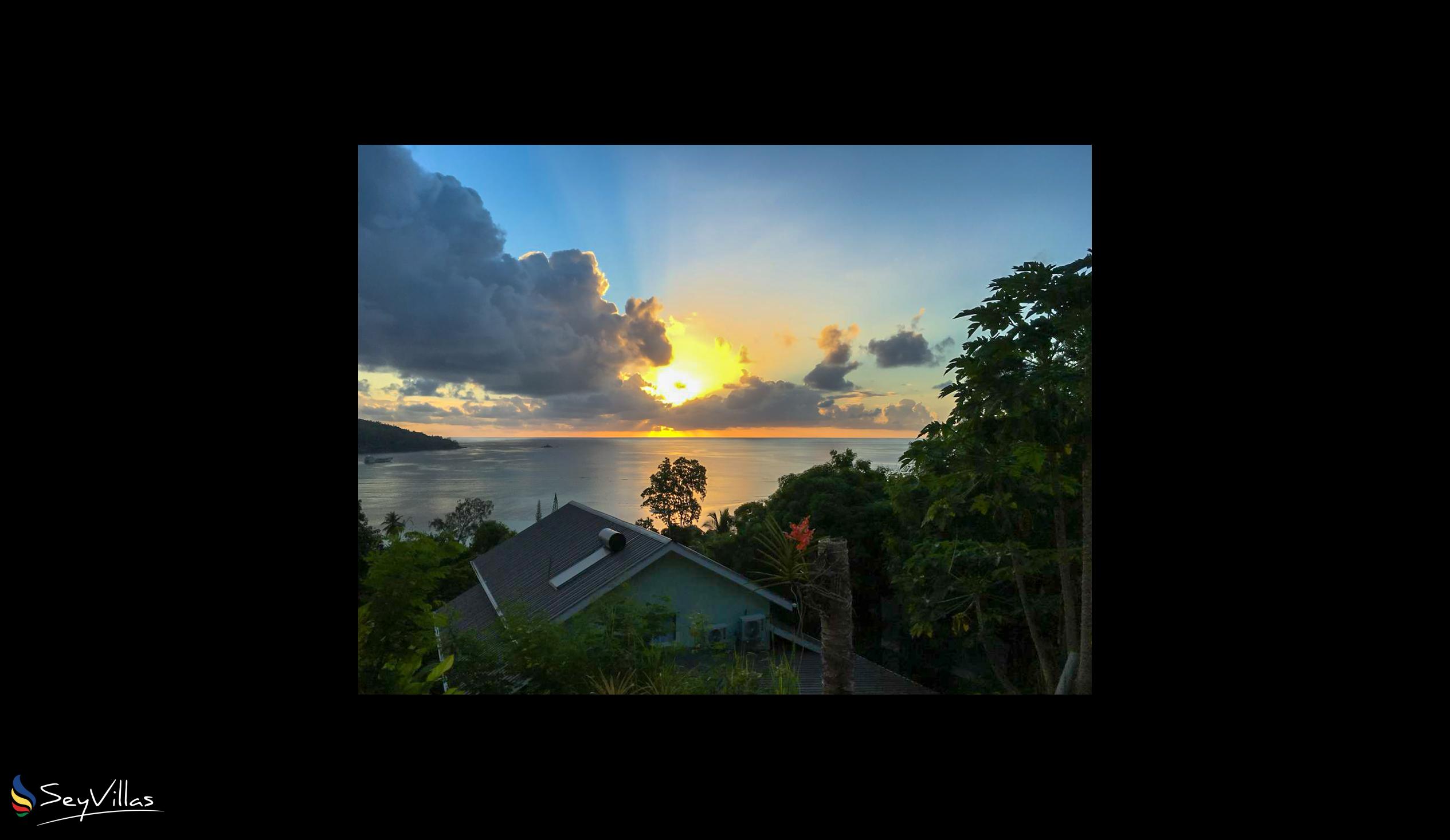 Foto 18: Sunset View Self Catering - Aussenbereich - Mahé (Seychellen)