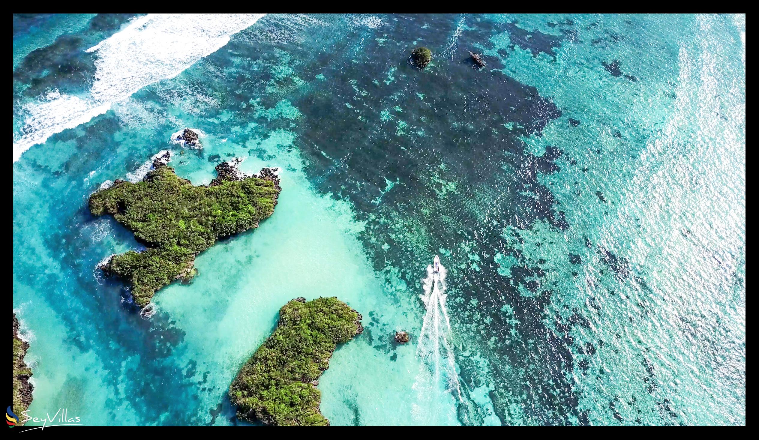 Foto 9: Cosmoledo Eco Camp - Aussenbereich - Wizard Island (Seychellen)