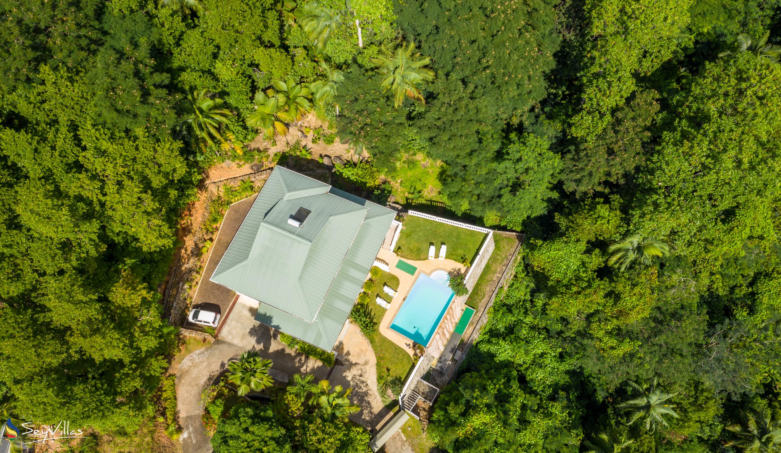 Photo 3: Villa Karibu - Outdoor area - Mahé (Seychelles)