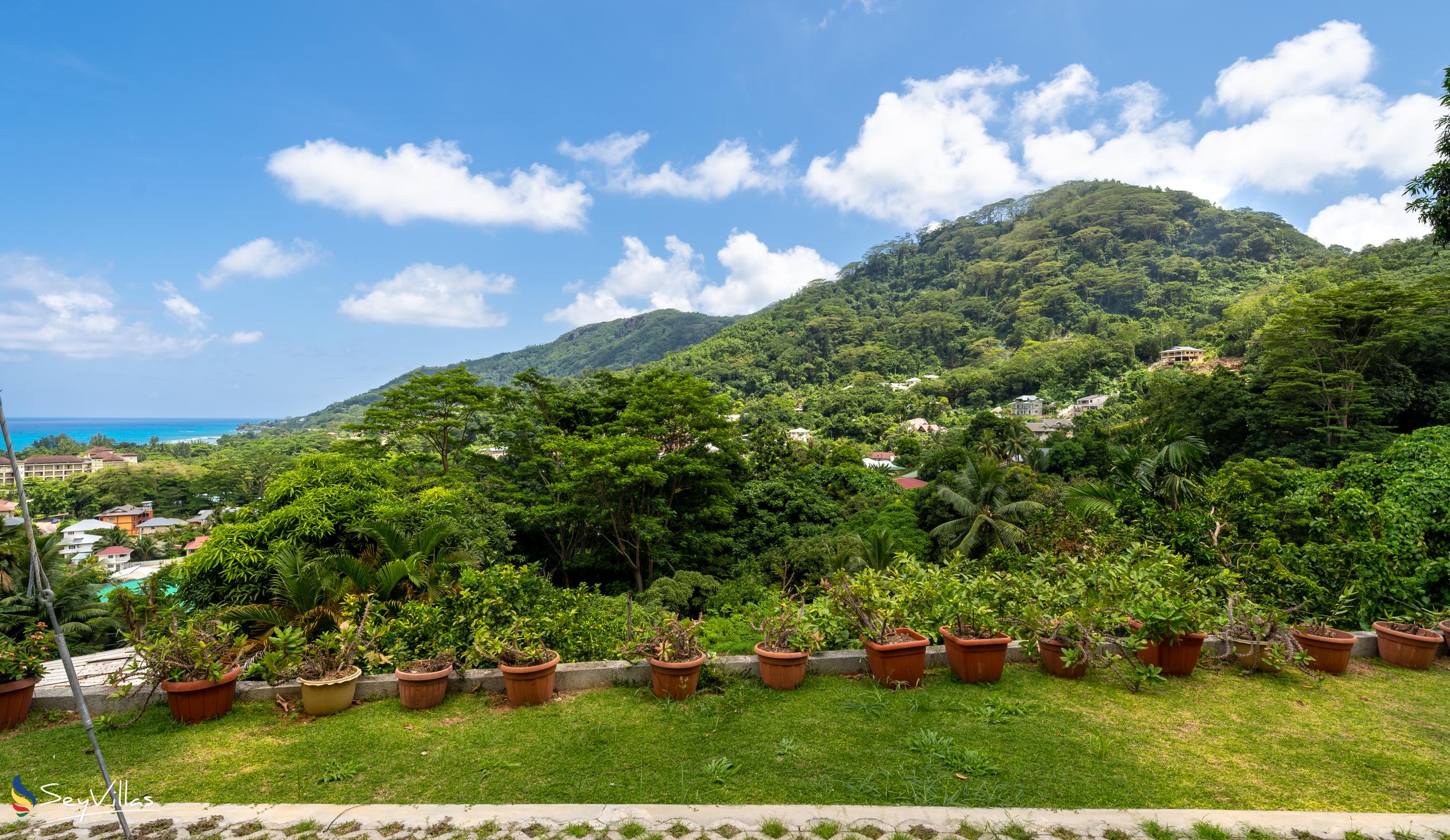 Photo 9: Tama's Holiday Apartments - Outdoor area - Mahé (Seychelles)