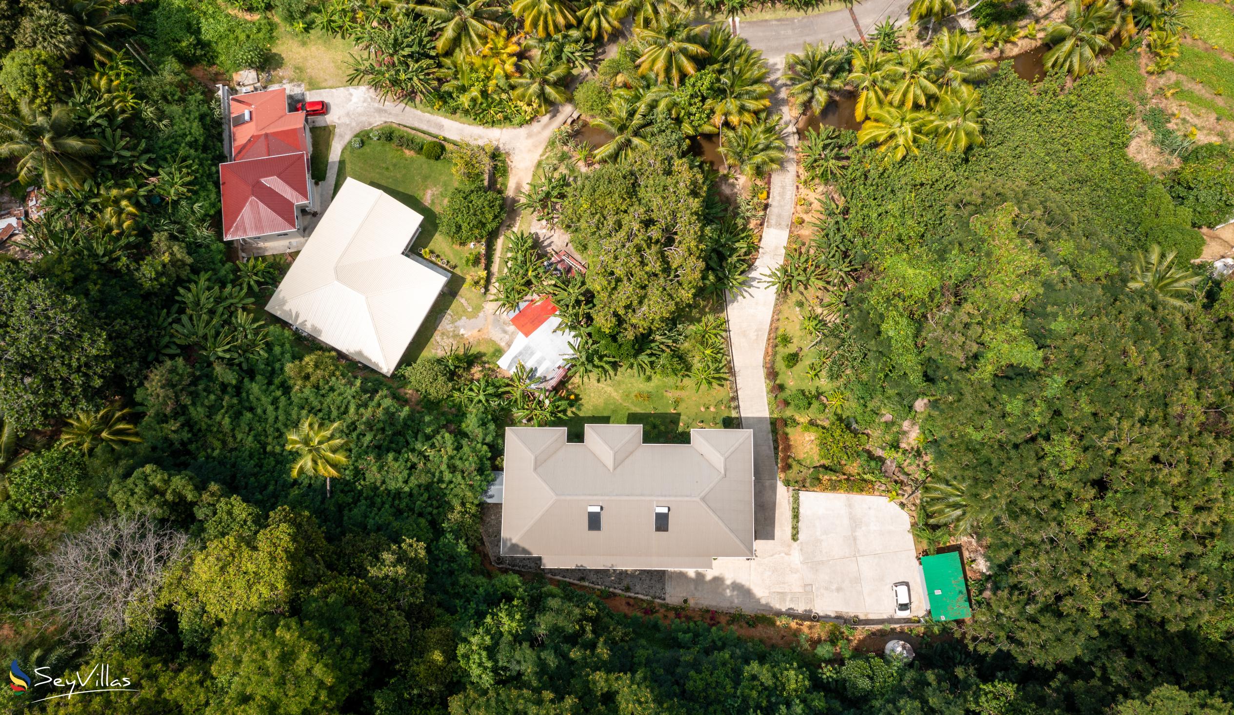 Photo 45: Kanasuk Self Catering Apartments - Outdoor area - Mahé (Seychelles)