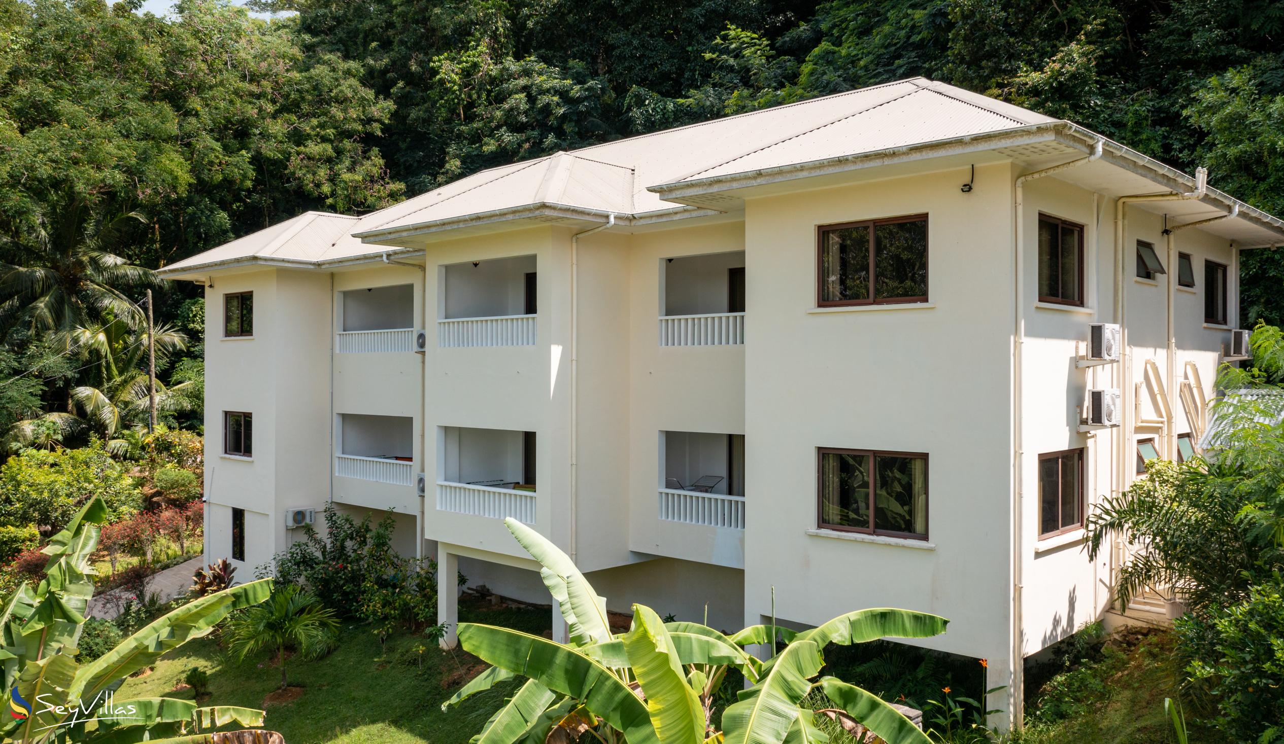 Photo 50: Kanasuk Self Catering Apartments - Outdoor area - Mahé (Seychelles)
