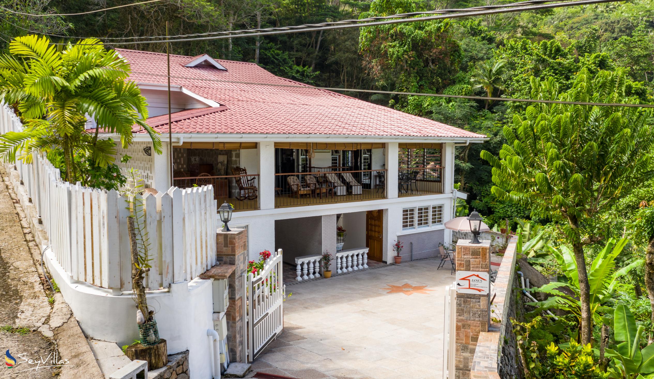Foto 4: Jane's Serenity Guesthouse - Aussenbereich - Mahé (Seychellen)