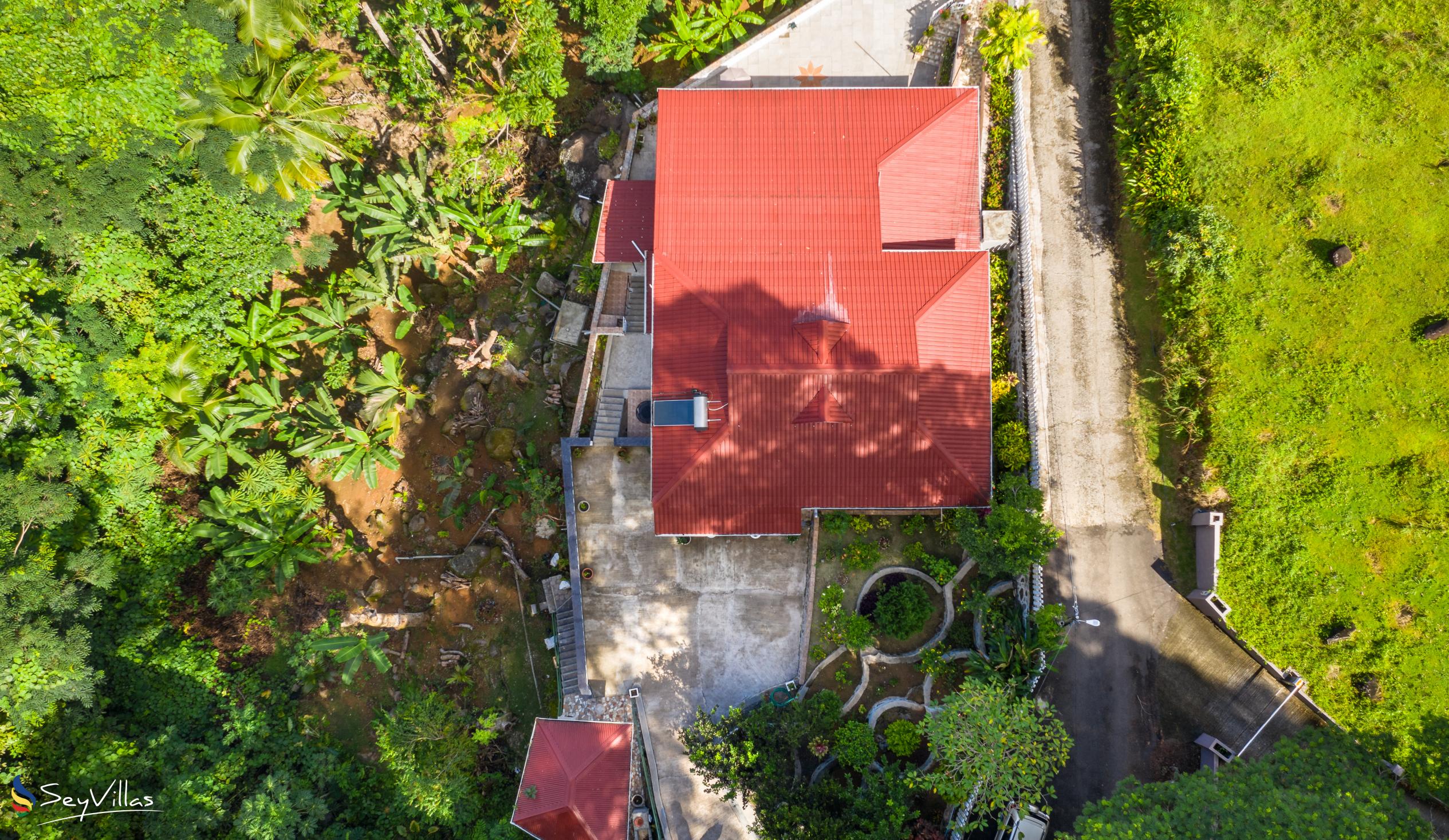 Foto 6: Jane's Serenity Guesthouse - Esterno - Mahé (Seychelles)