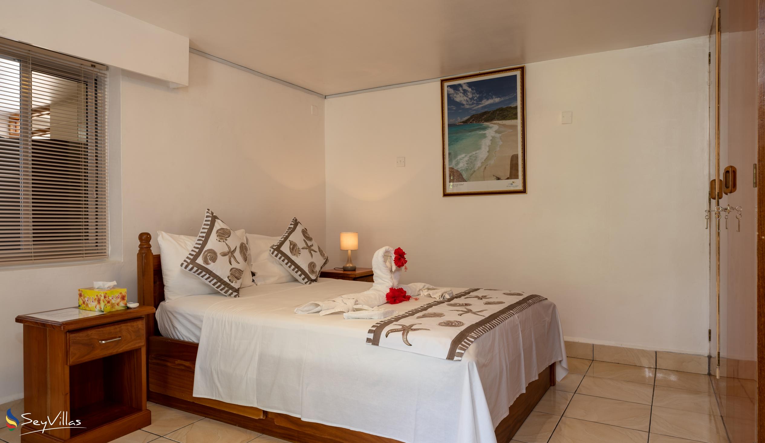 Foto 13: Jane's Serenity Guesthouse - Appartement Rozamer - Mahé (Seychellen)