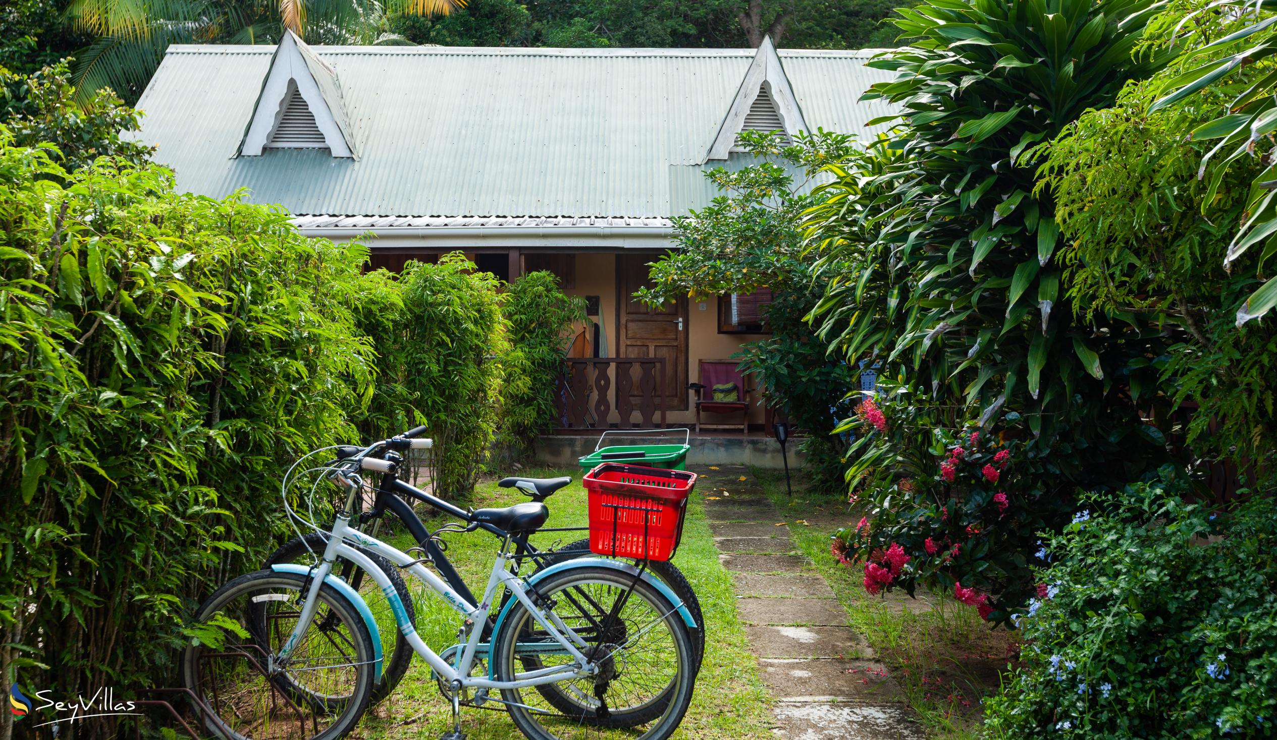 Photo 18: Bernique Guesthouse - Outdoor area - La Digue (Seychelles)