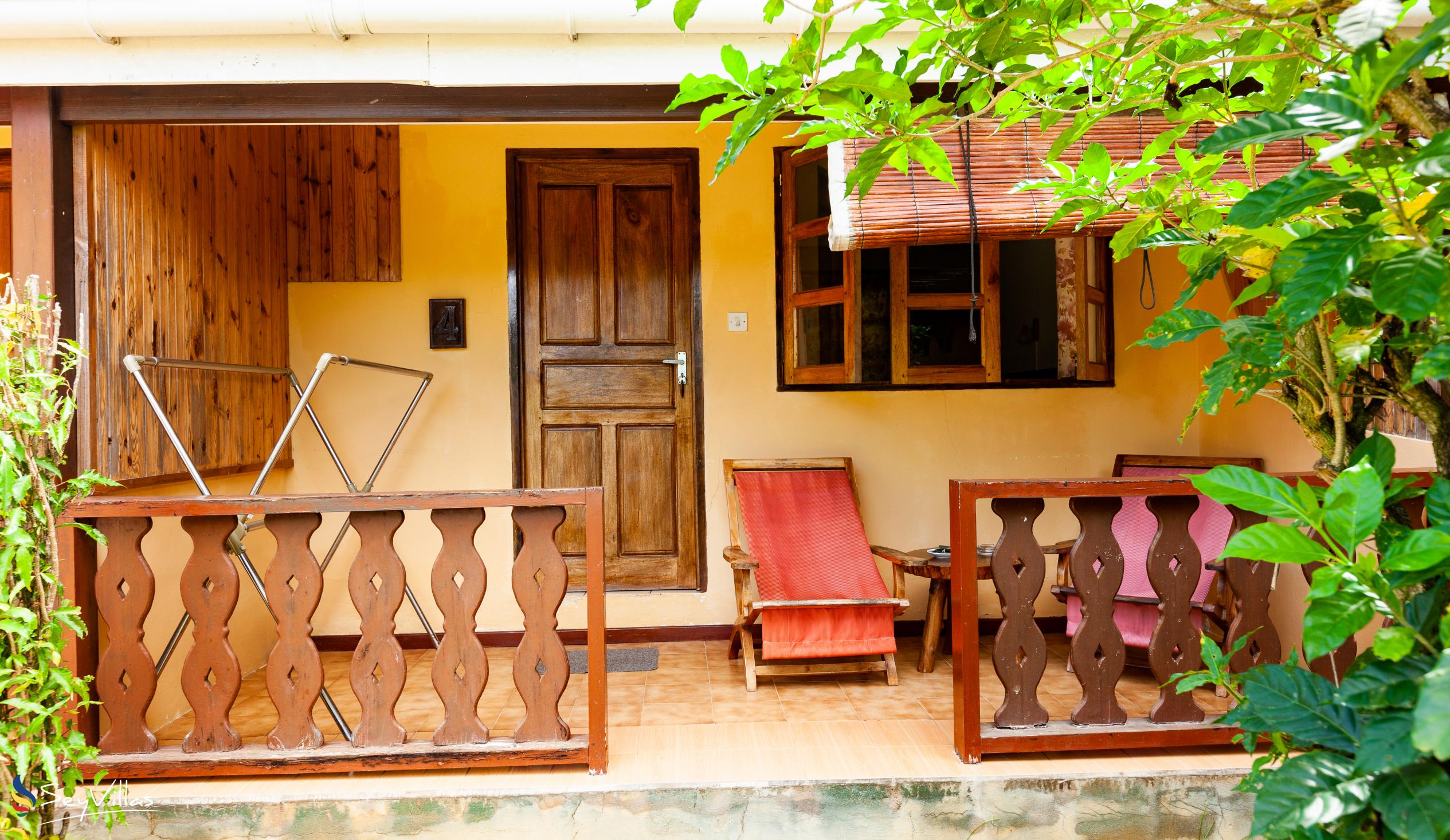 Photo 19: Bernique Guesthouse - Outdoor area - La Digue (Seychelles)