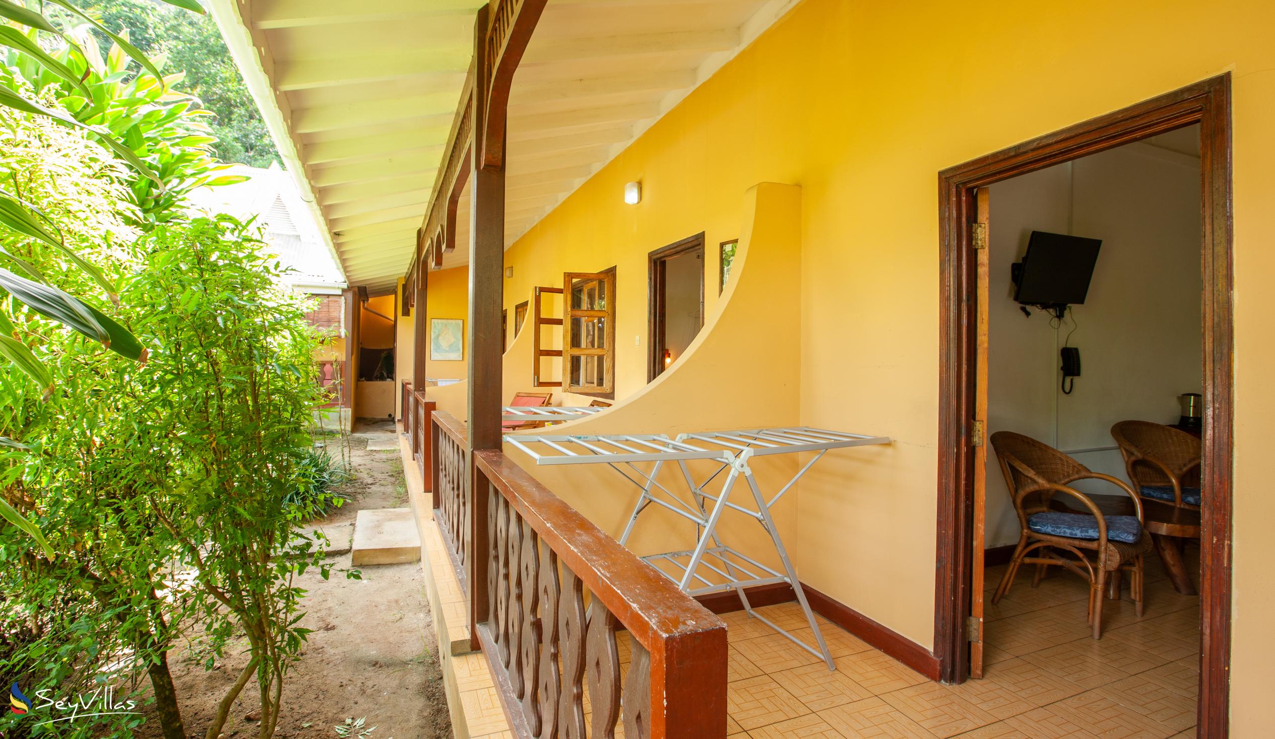 Foto 61: Bernique Guesthouse - Standard Zimmer - La Digue (Seychellen)