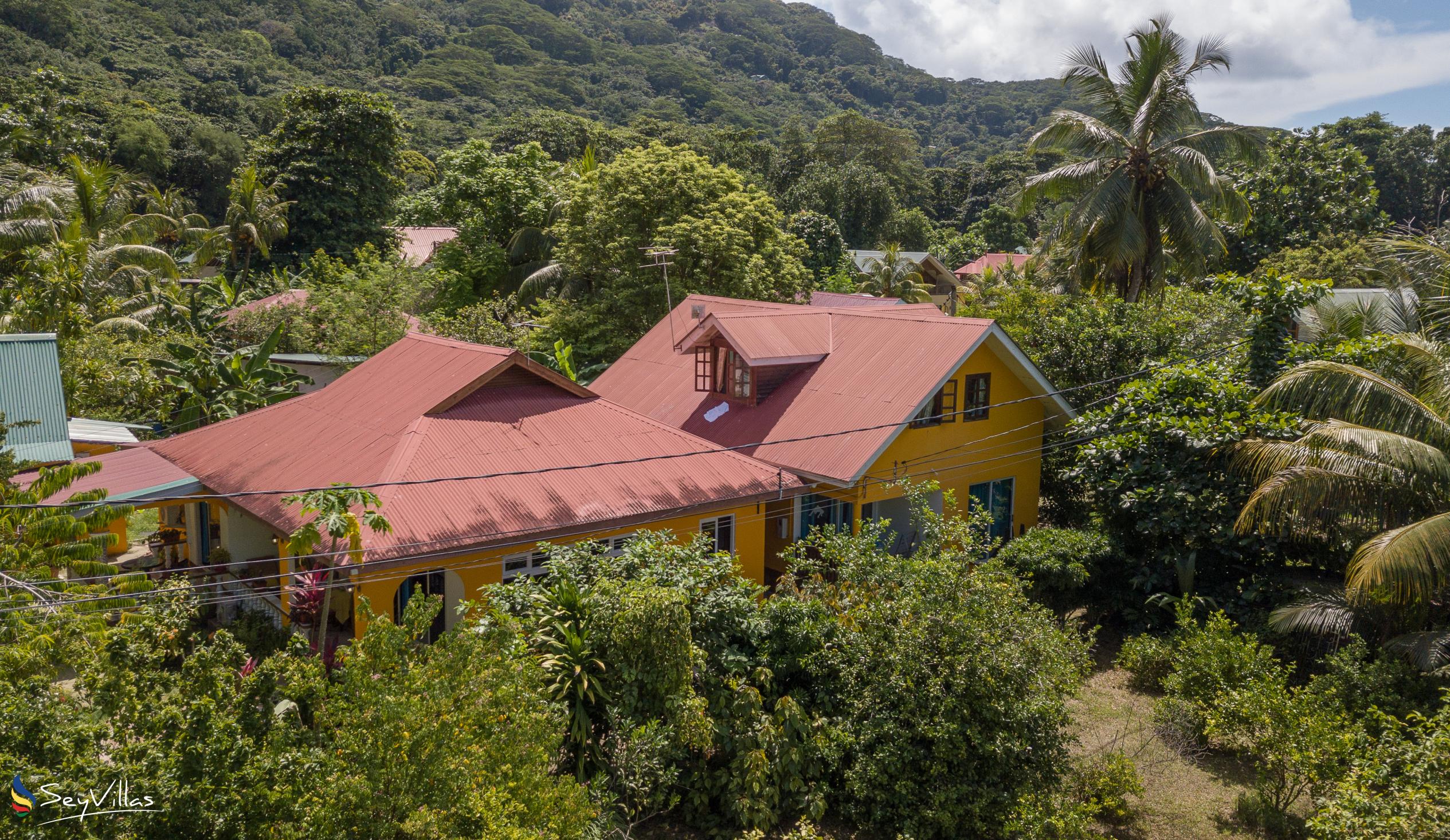 Foto 4: Chez Mera Self Catering - Aussenbereich - La Digue (Seychellen)