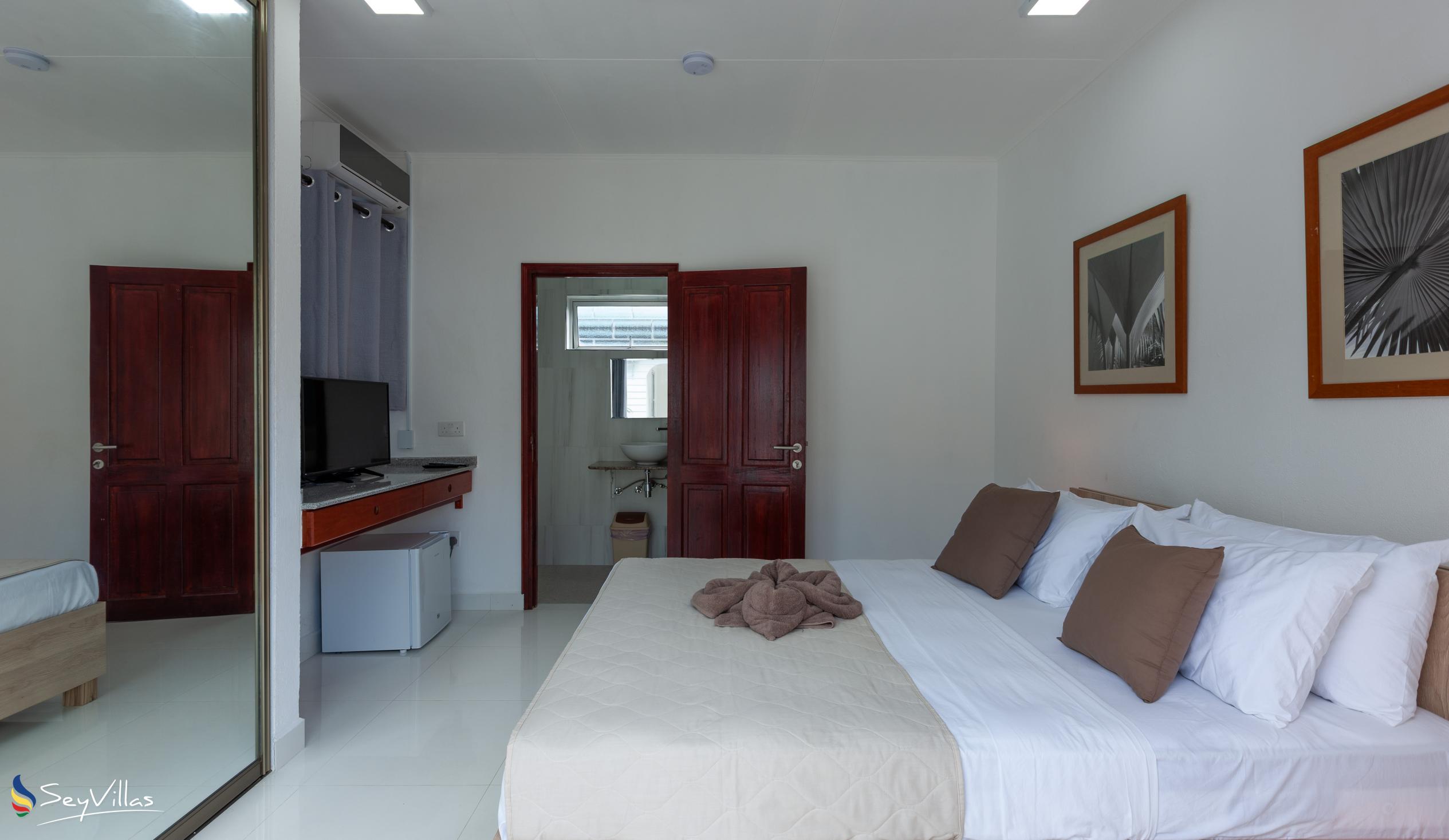 Foto 27: Hotel Plein Soleil - Camera Deluxe con letto queensize - Praslin (Seychelles)