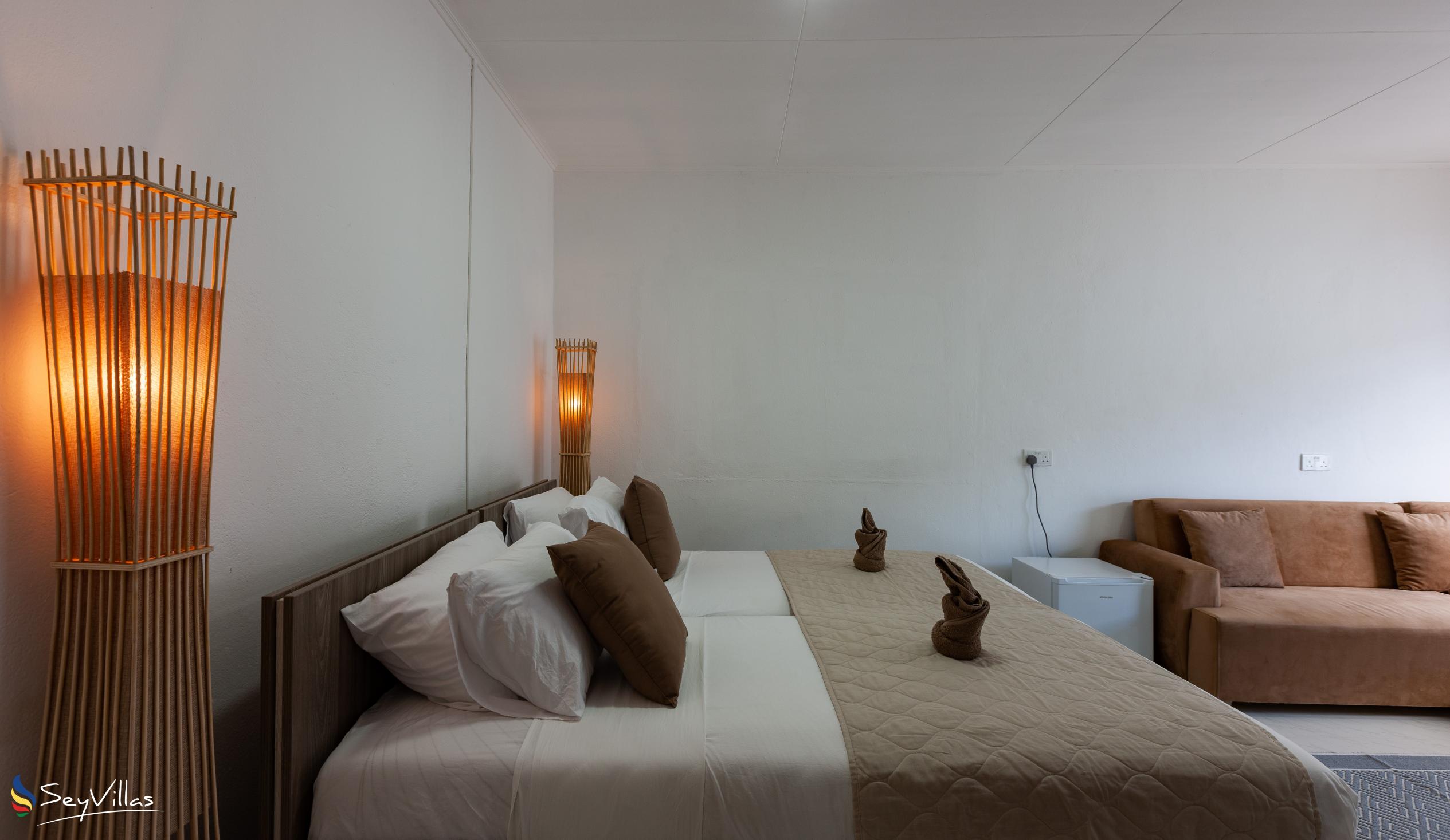 Foto 40: Hotel Plein Soleil - Chambre deux lits - Praslin (Seychelles)