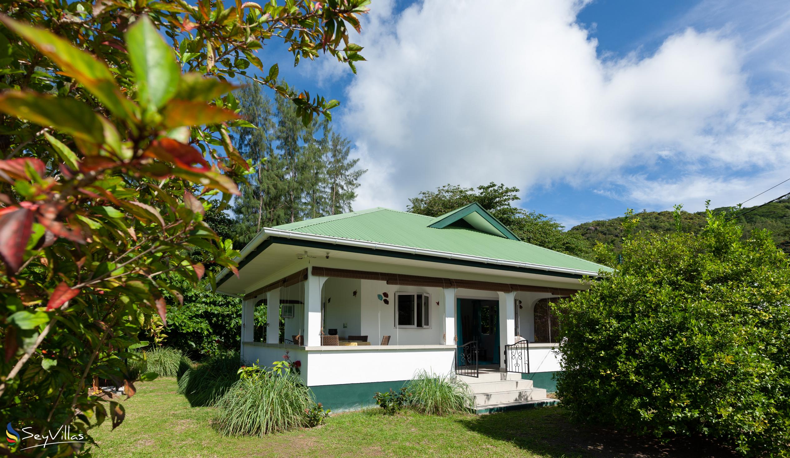 Foto 3: Destination Self-Catering - Aussenbereich - Praslin (Seychellen)