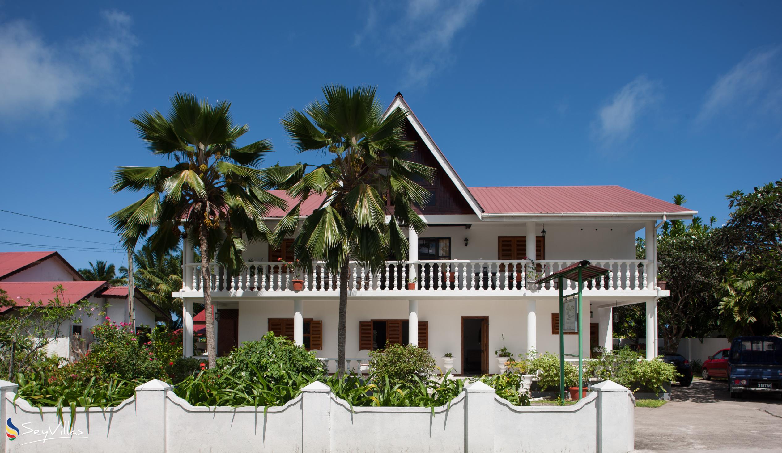 Foto 1: Amitie Chalets - Aussenbereich - Praslin (Seychellen)