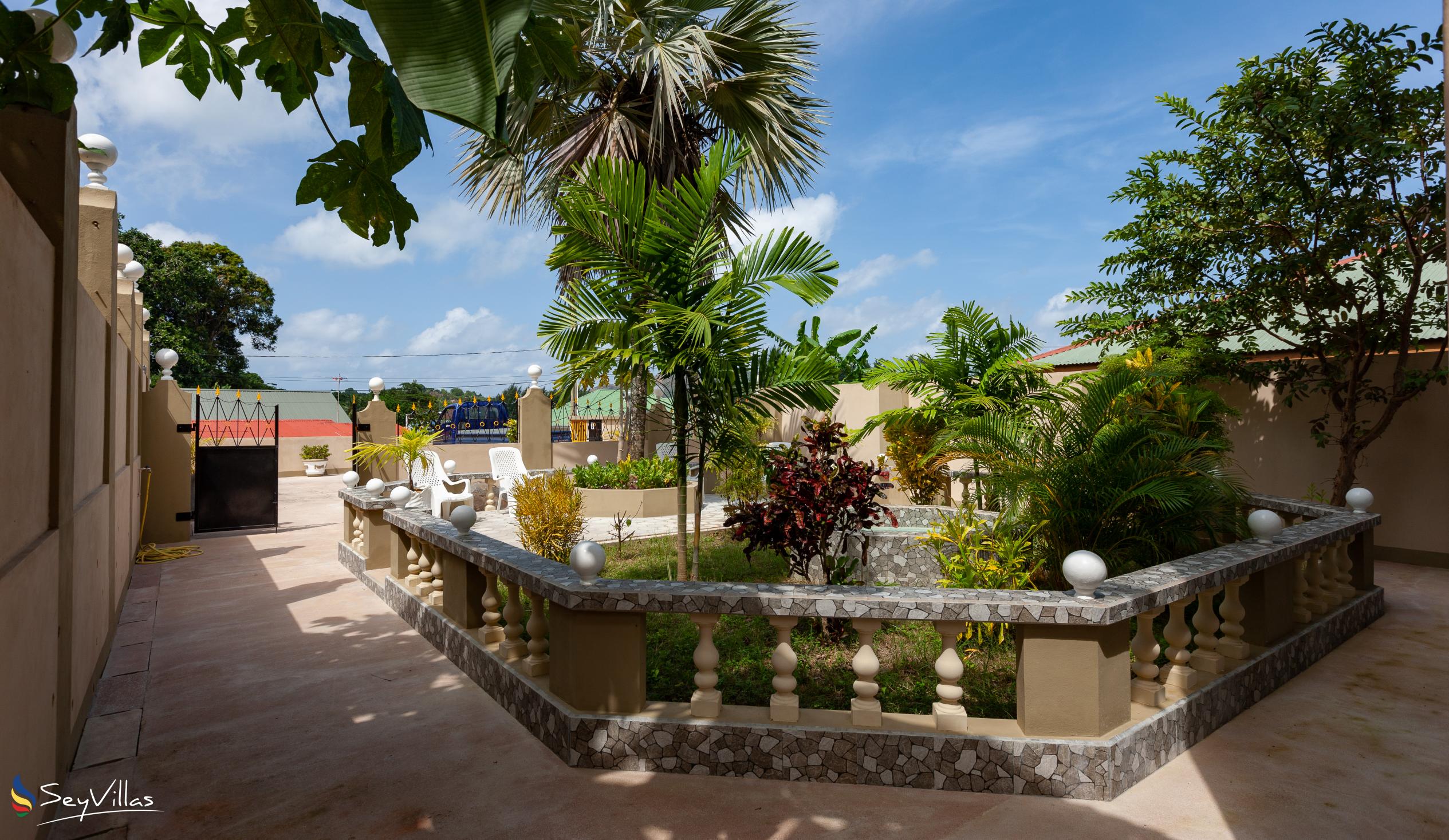 Foto 18: La Residence d'Almee - Aussenbereich - Praslin (Seychellen)