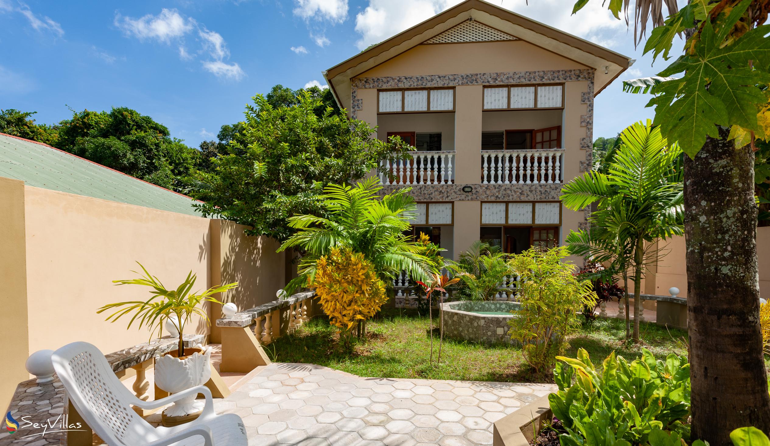 Foto 4: La Residence d'Almee - Aussenbereich - Praslin (Seychellen)