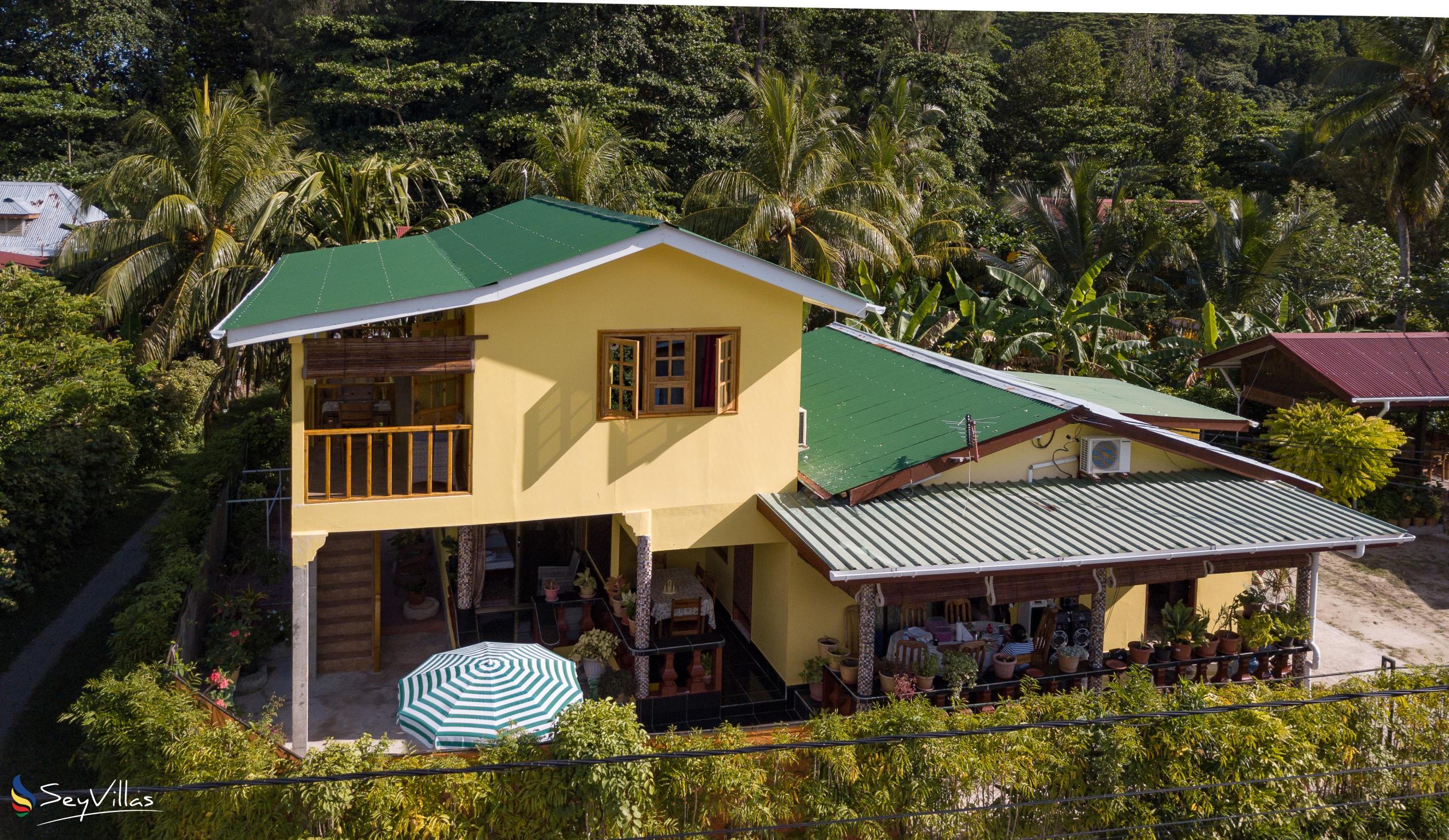 Foto 5: Dream Holiday Self Catering - Aussenbereich - La Digue (Seychellen)